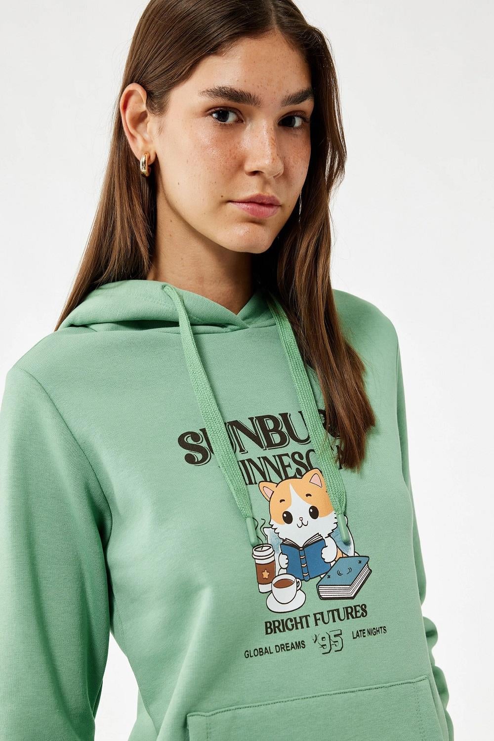 Koton Kanguru Cep Detaylı Şardonlu Kedi Baskılı Kapüşonlu Sweatshirt