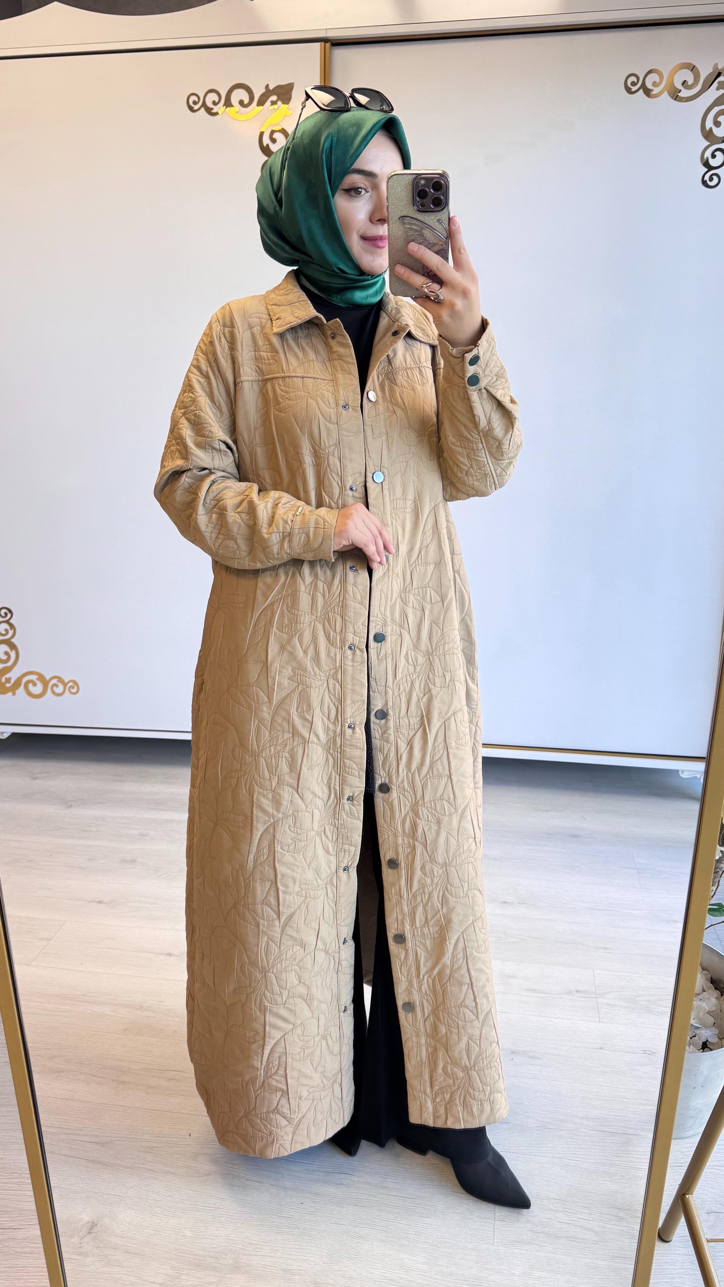 İnvee Triko Sarmaşık Desen Kapitone Kap Camel