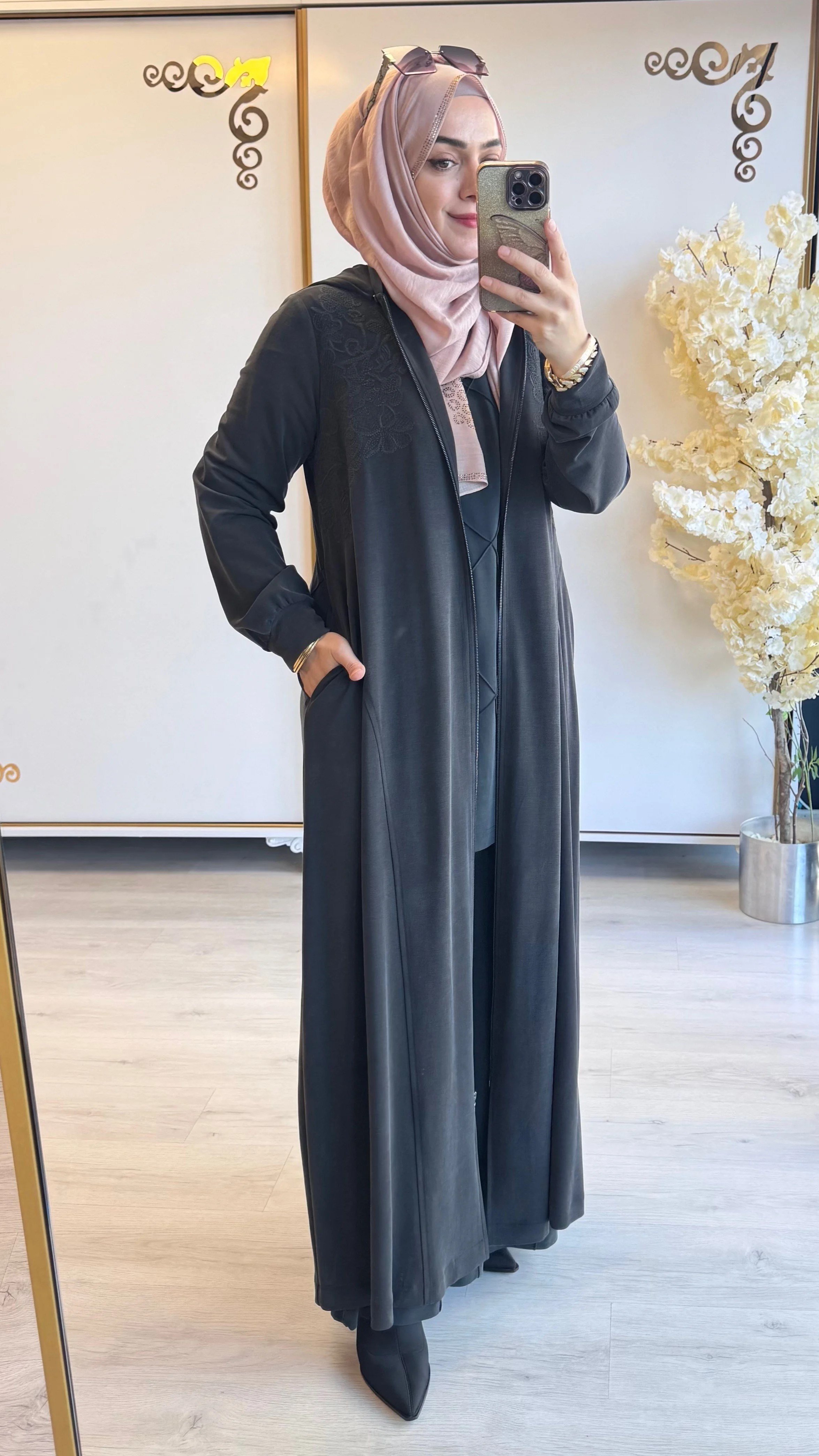 Nurcan Çetin - Nakış Detaylı Ferace Siyah - 1374