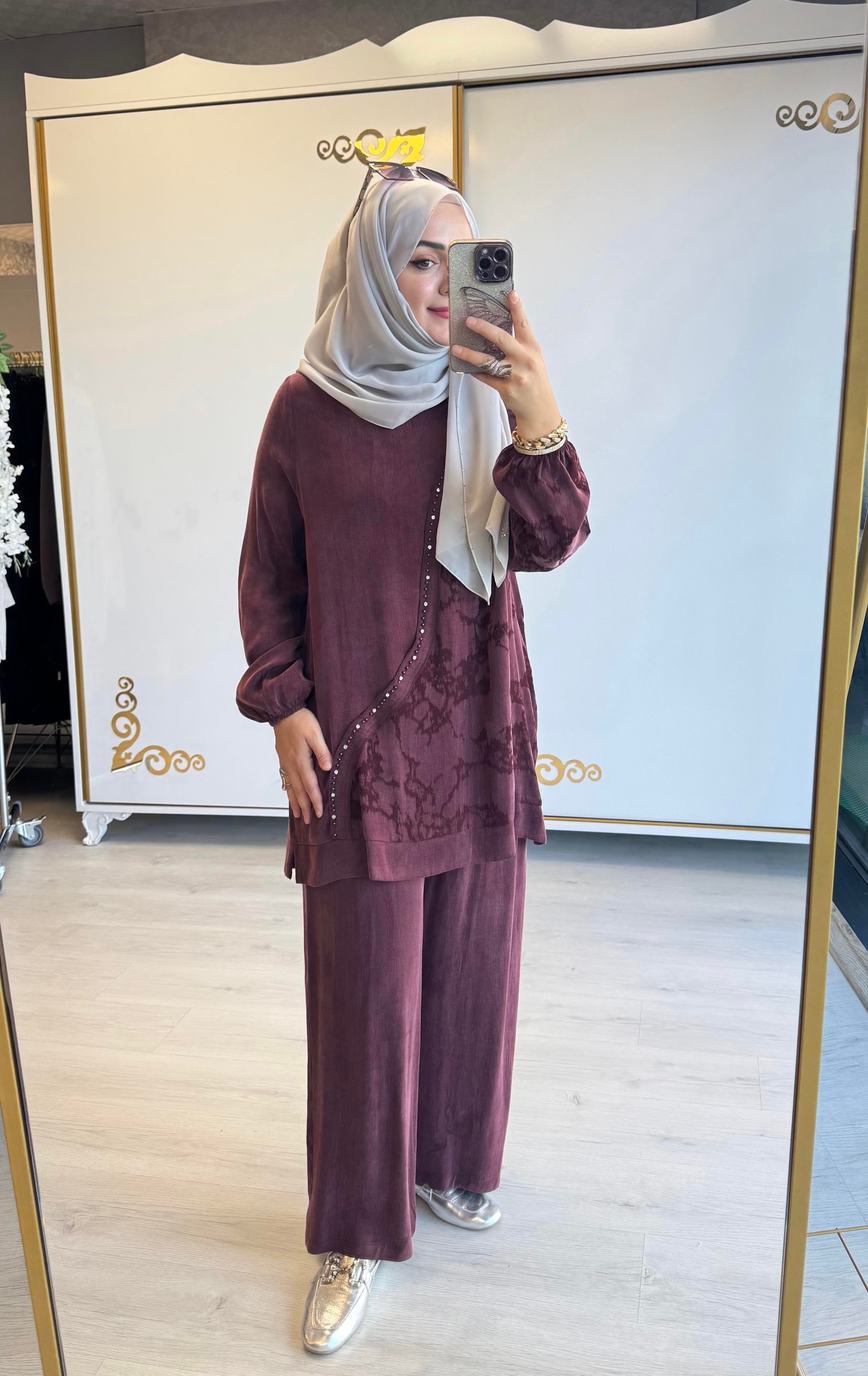 Qupra İpek Takım