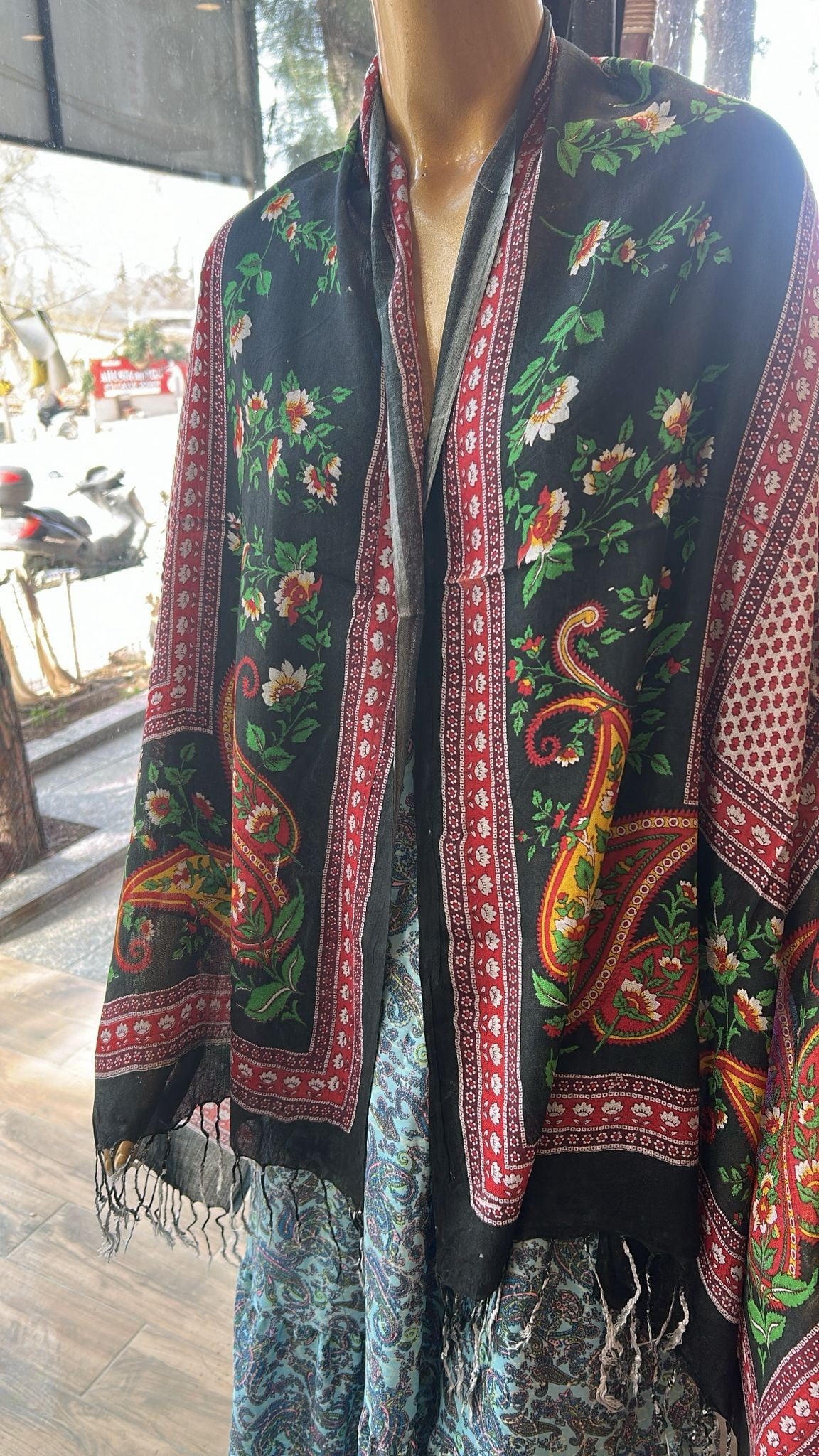 EL DOKUMA İPEK ŞAL