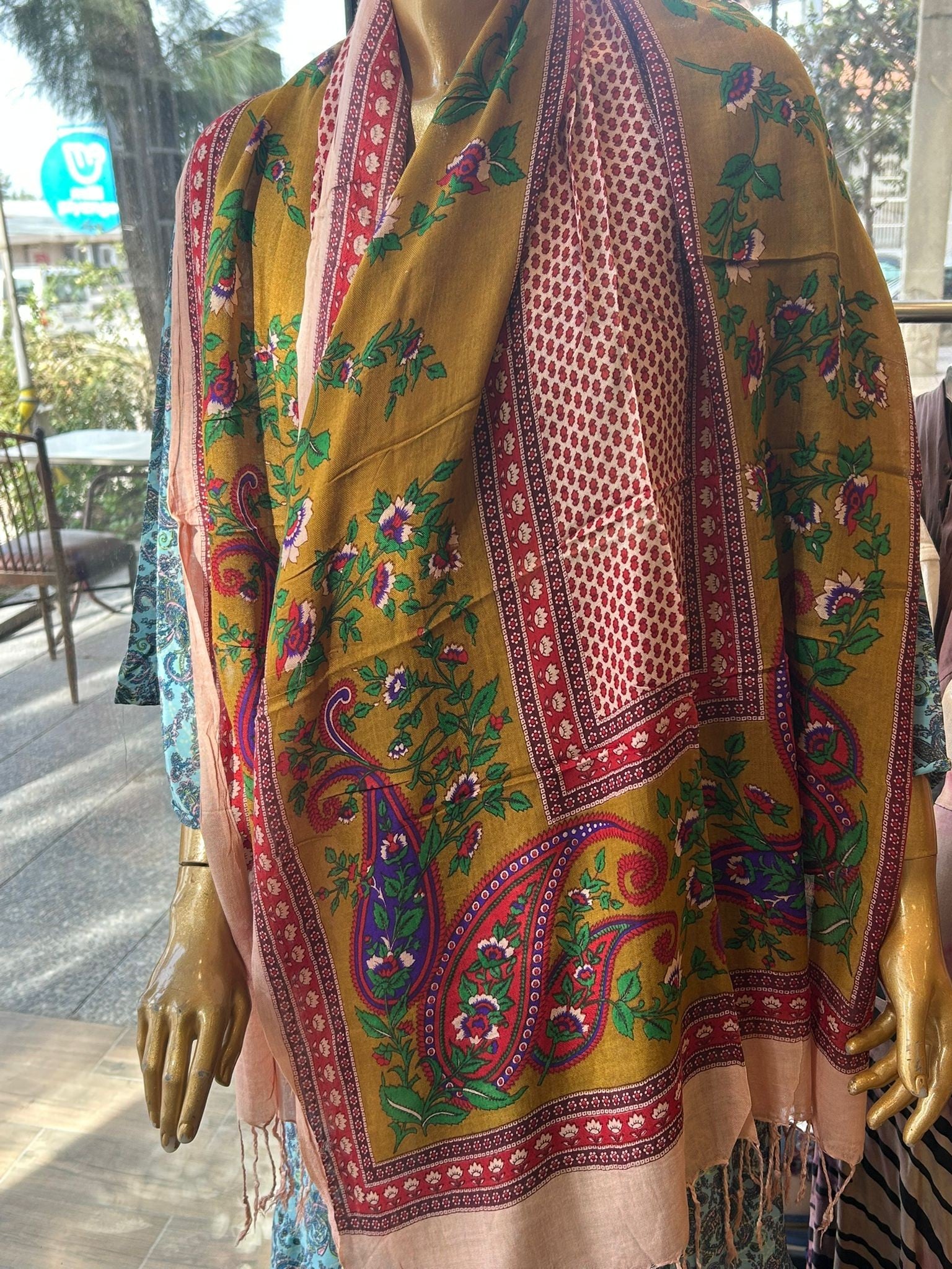 EL DOKUMA İPEK ŞAL