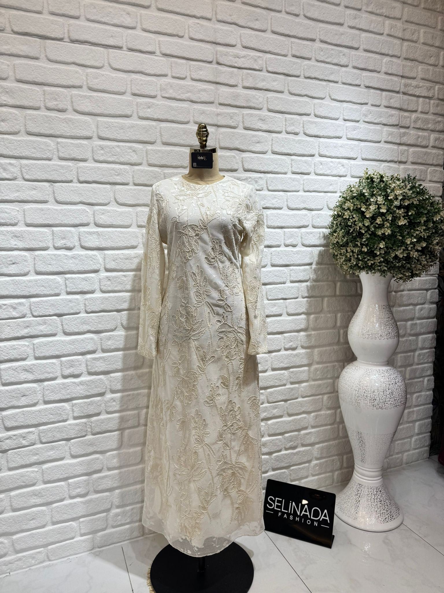 Selin Ada Güpürlü Elbise