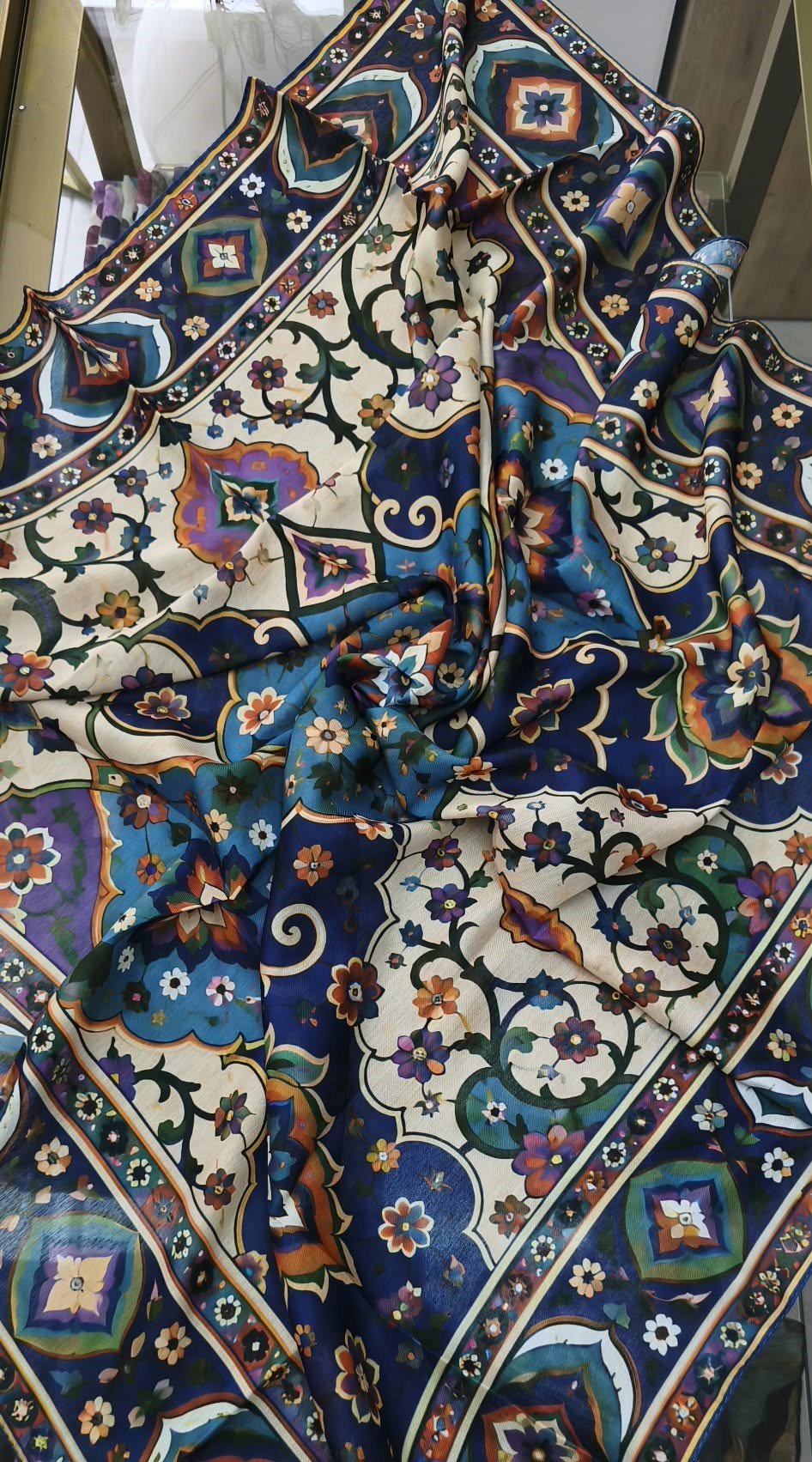 Siyane Pamuk Desenli Eşarp · 17