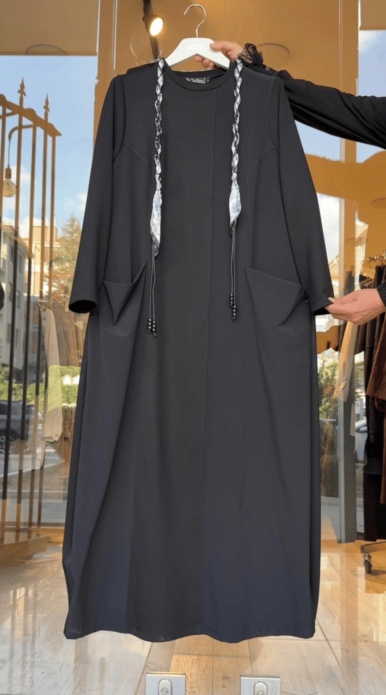 Bambu Kumaş Turkuaz Kumaş Kombinli Fular Aksesuarlı Elbise -Siyah