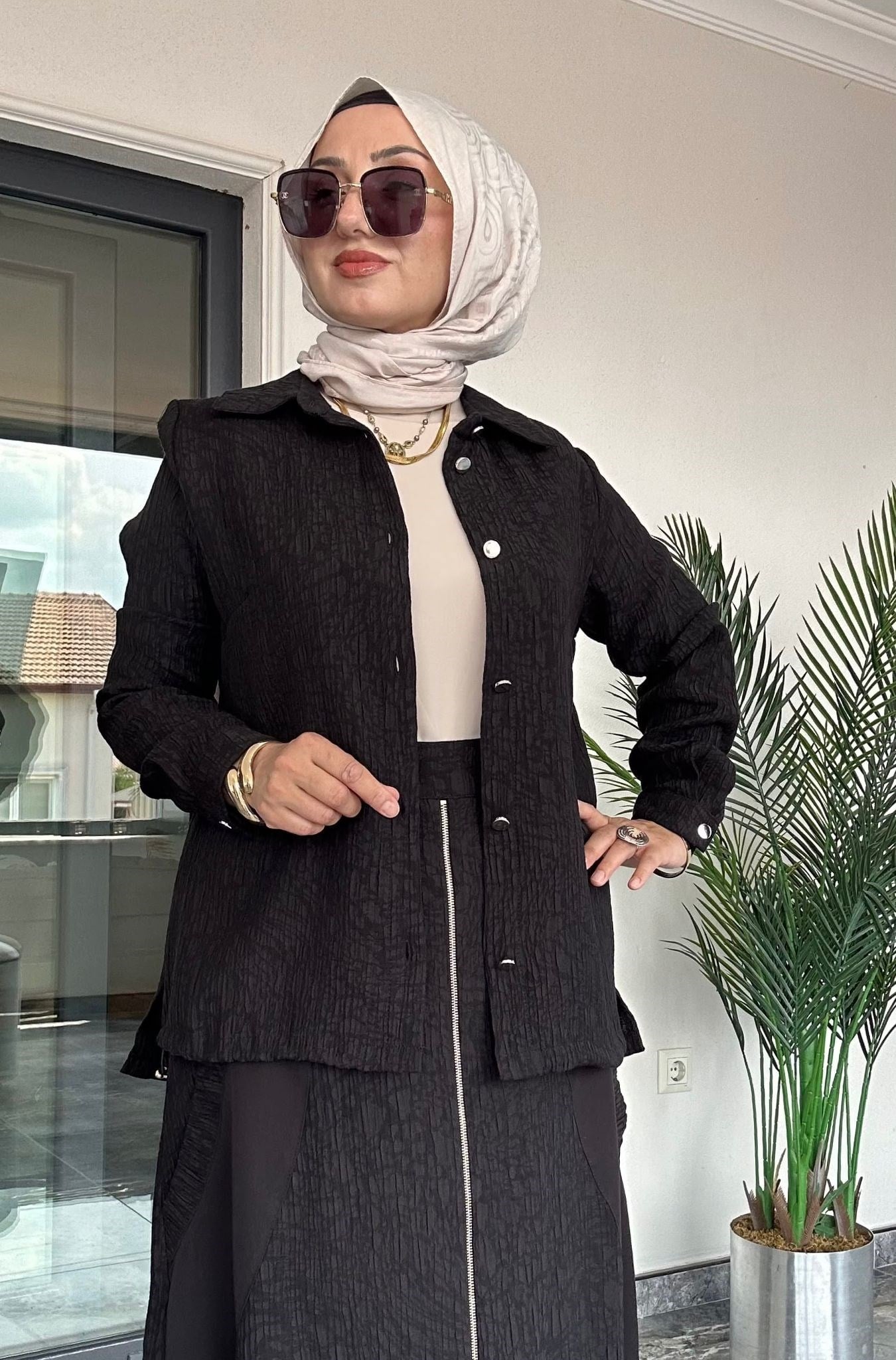 Bürümcük Kumaş Arkası Ve Tuniği Fermuarlı Etekli Takım -Siyah