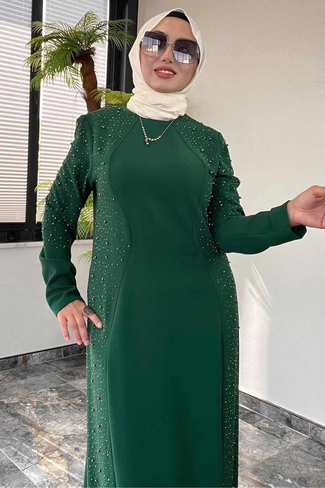 Krep Kumaş Taş Ve İnci Çakma Detaylı Elbise -Yeşil