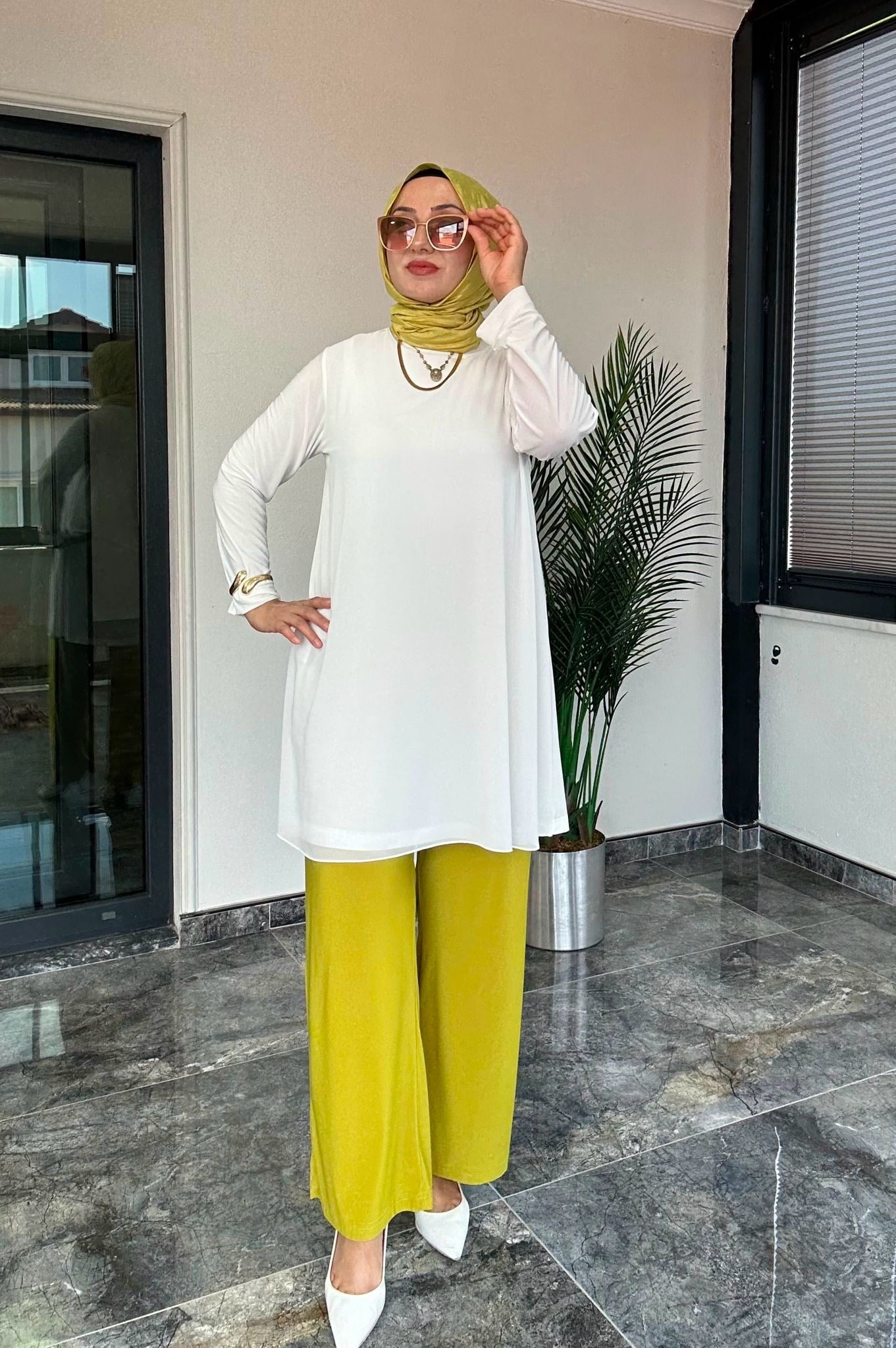 Sandy Kumaş Önü Şifon Kaplama Tunik Ve Sandy Kumaş Pantolon İkili Takım 