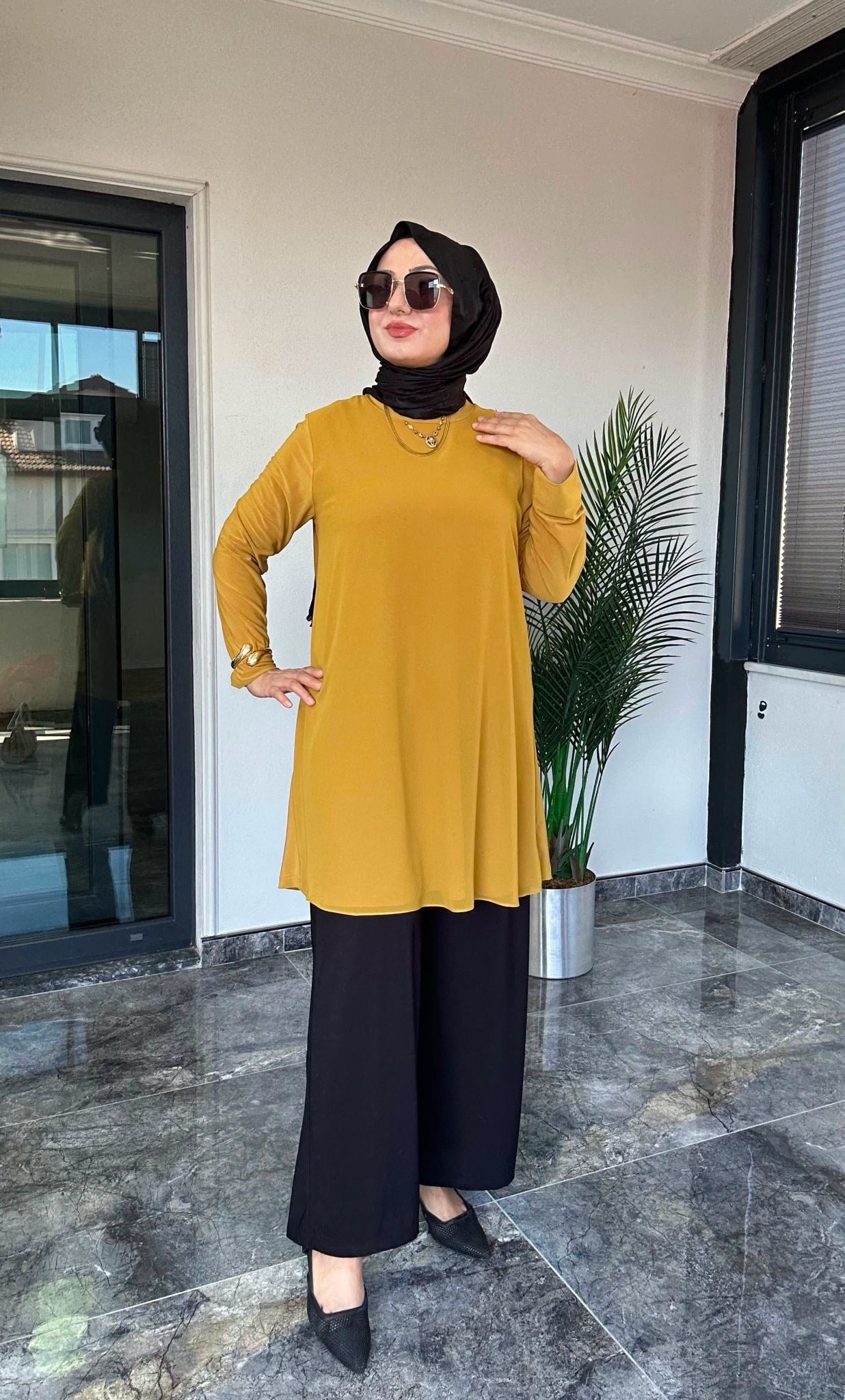 Sandy Kumaş Önü Şifon Kaplama Tunik Ve Sandy Kumaş Pantolon İkili Takım 