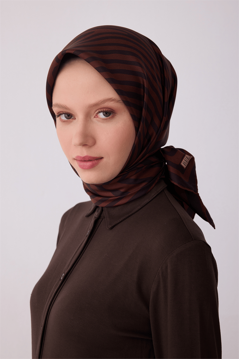 Kahverengi Geometrik Desen %100 Twill İpek Eşarp 4325 - 31