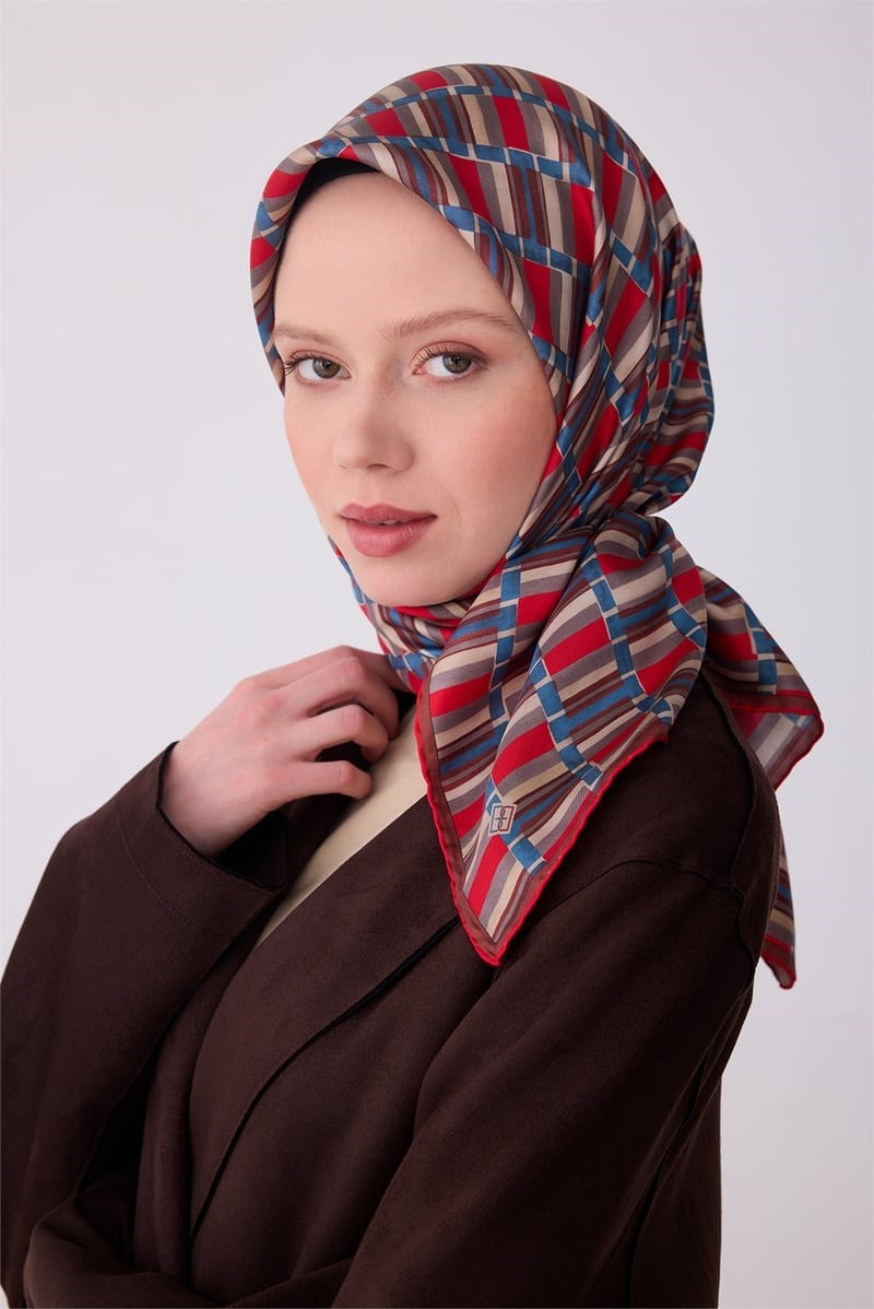Kırmızı Geometrik Desen %100 Twill İpek Eşarp 4302 - 83