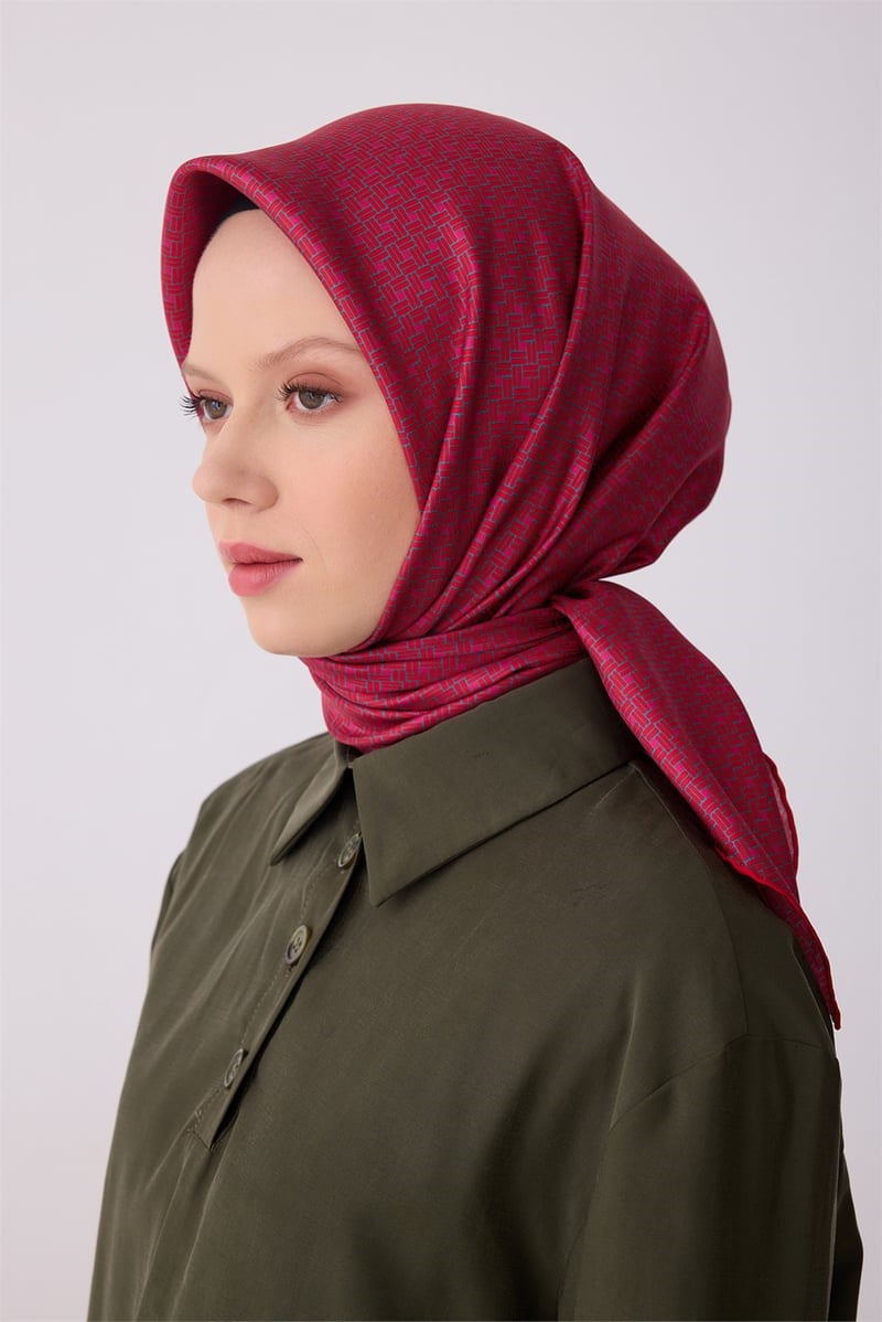 Kırmızı Klasik Desen %100 Twill İpek Eşarp 4317 - 80