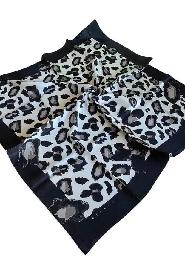 Sisley Twill Saf İpek Eşarp Siyah Leopar Desen 2022 
