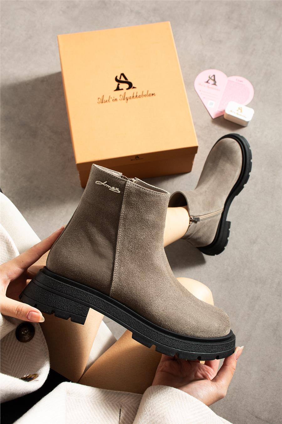 Kadın Bot & Bootie Süet Bej Orta Topuklu Casual/Günlük Soğuk Havaya Dayanıklı