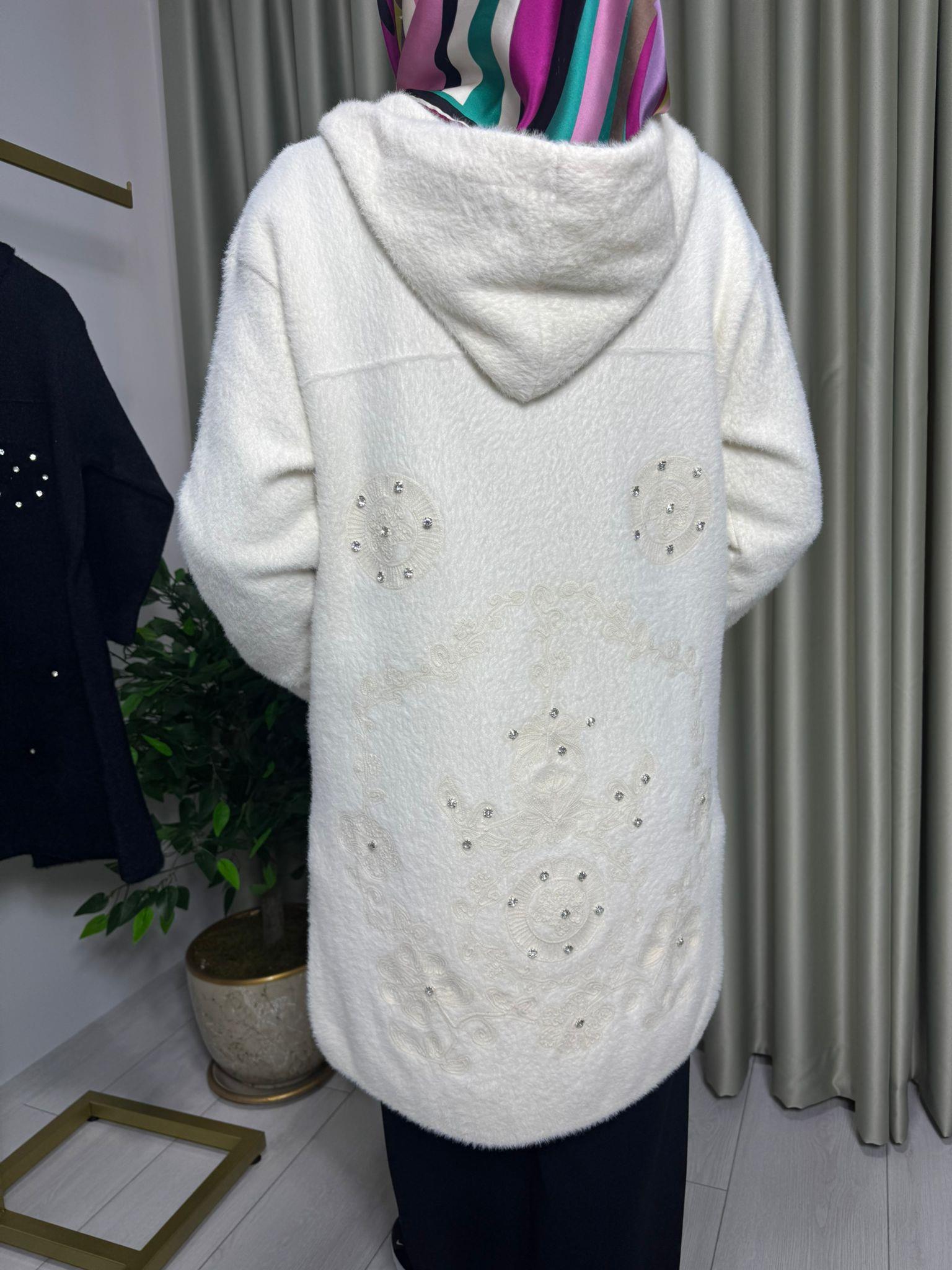 ANGORA DESENLİ HIRKA