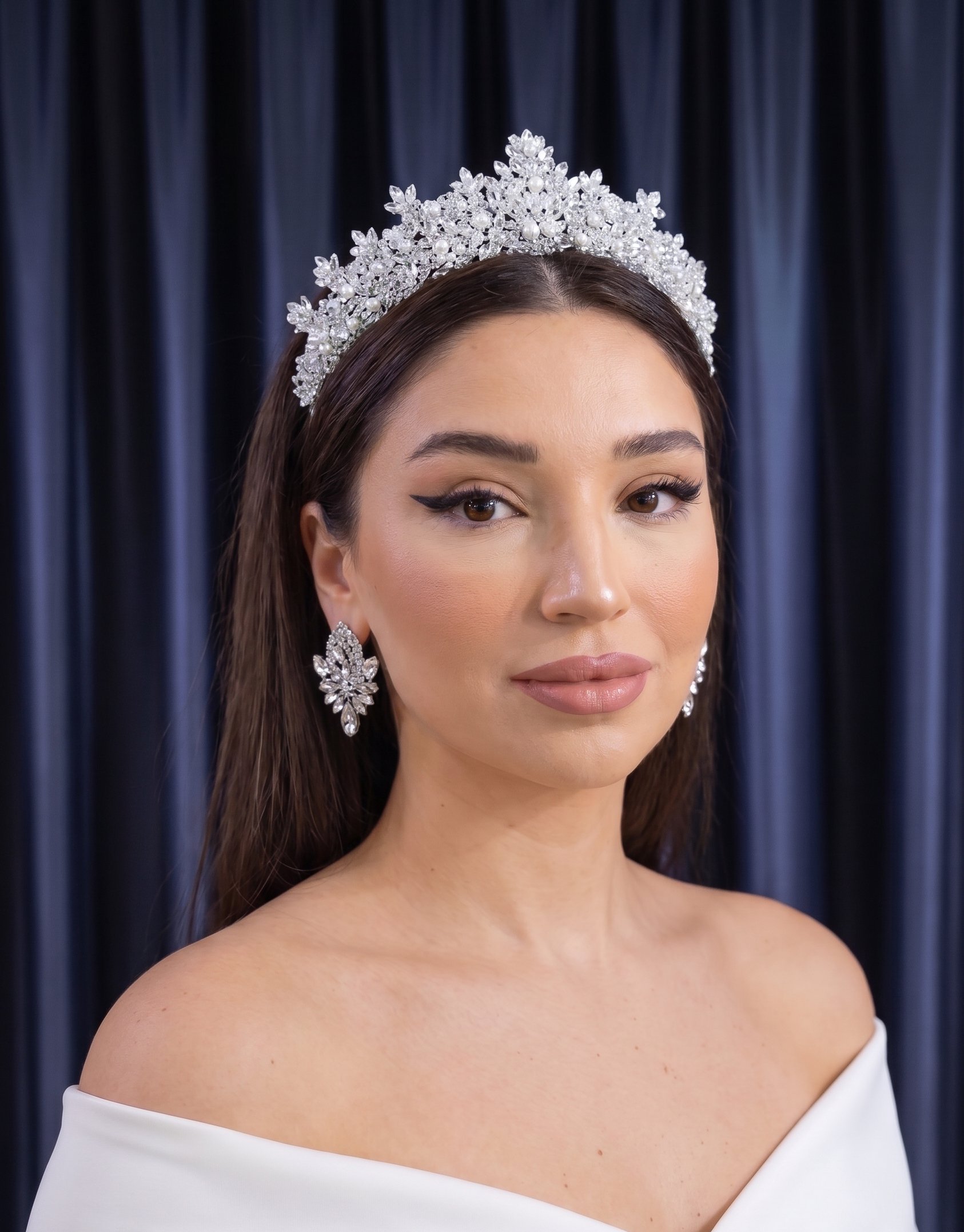 FAVORİ MODEL TAÇ