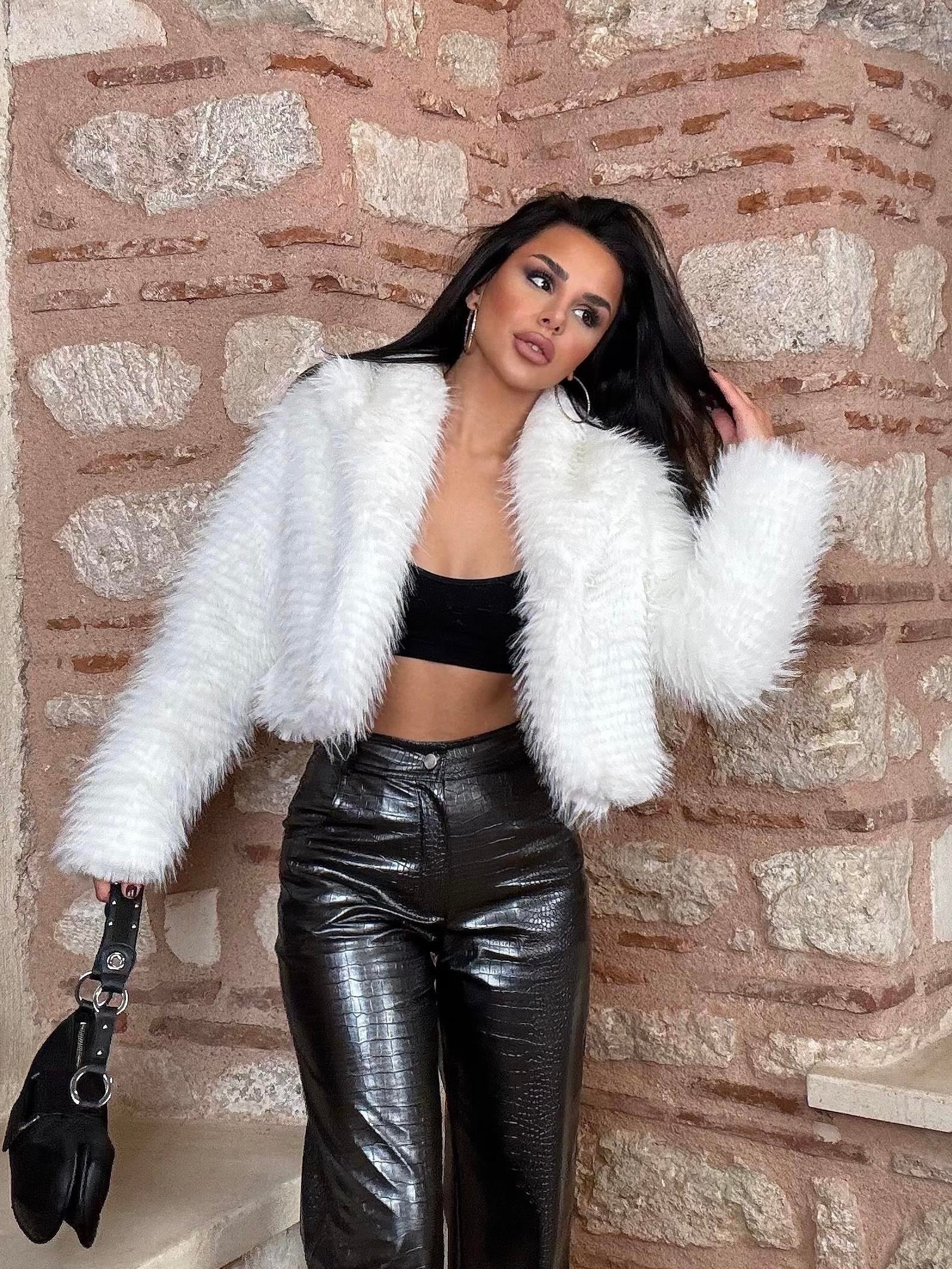 Efsun Kat Kat Modelli Crop Kürk Beyaz
