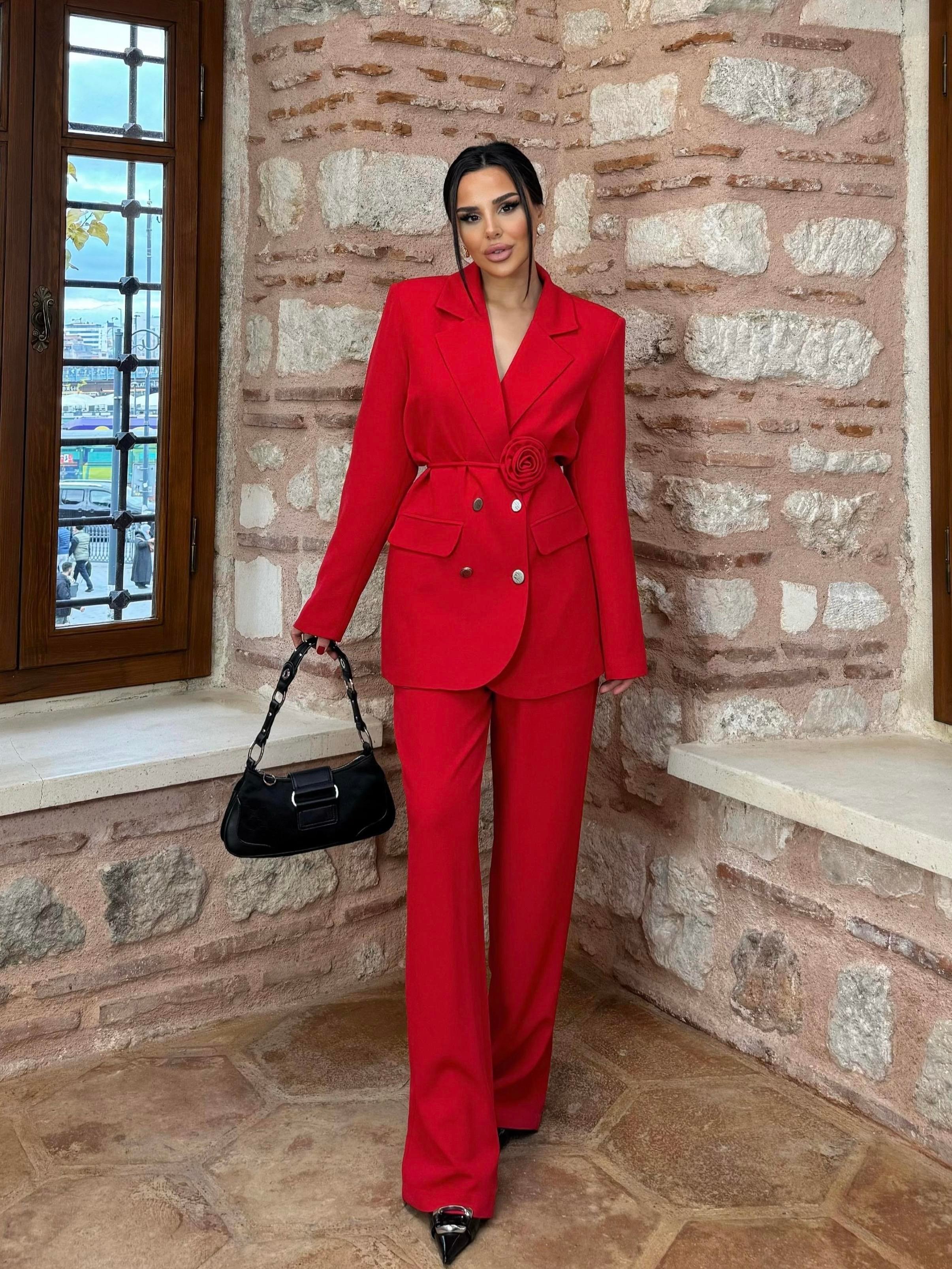 Roses Gül Kemerli Takım Kırmızı · 3