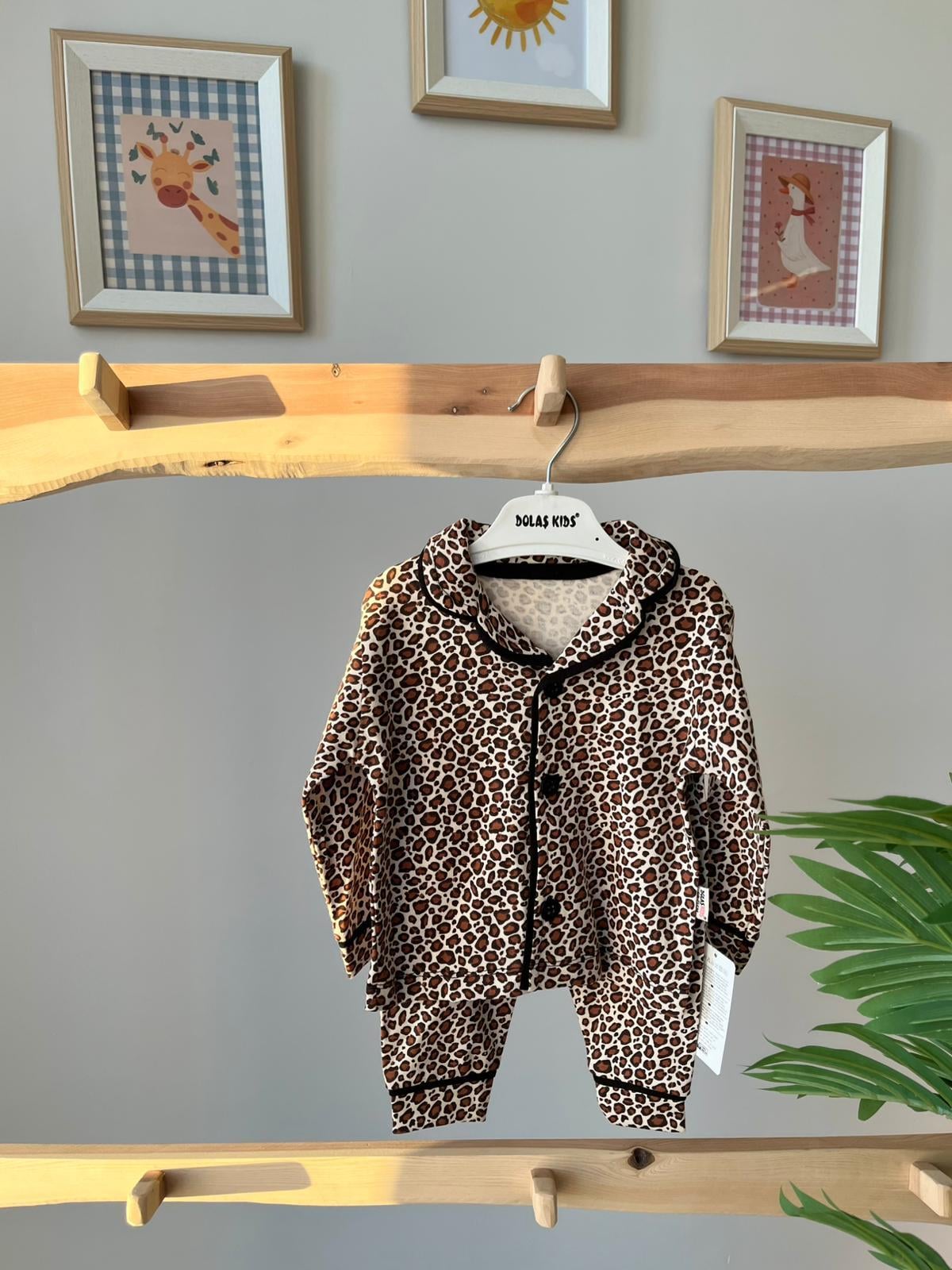 Leopar Düğmeli Pijama Takımı