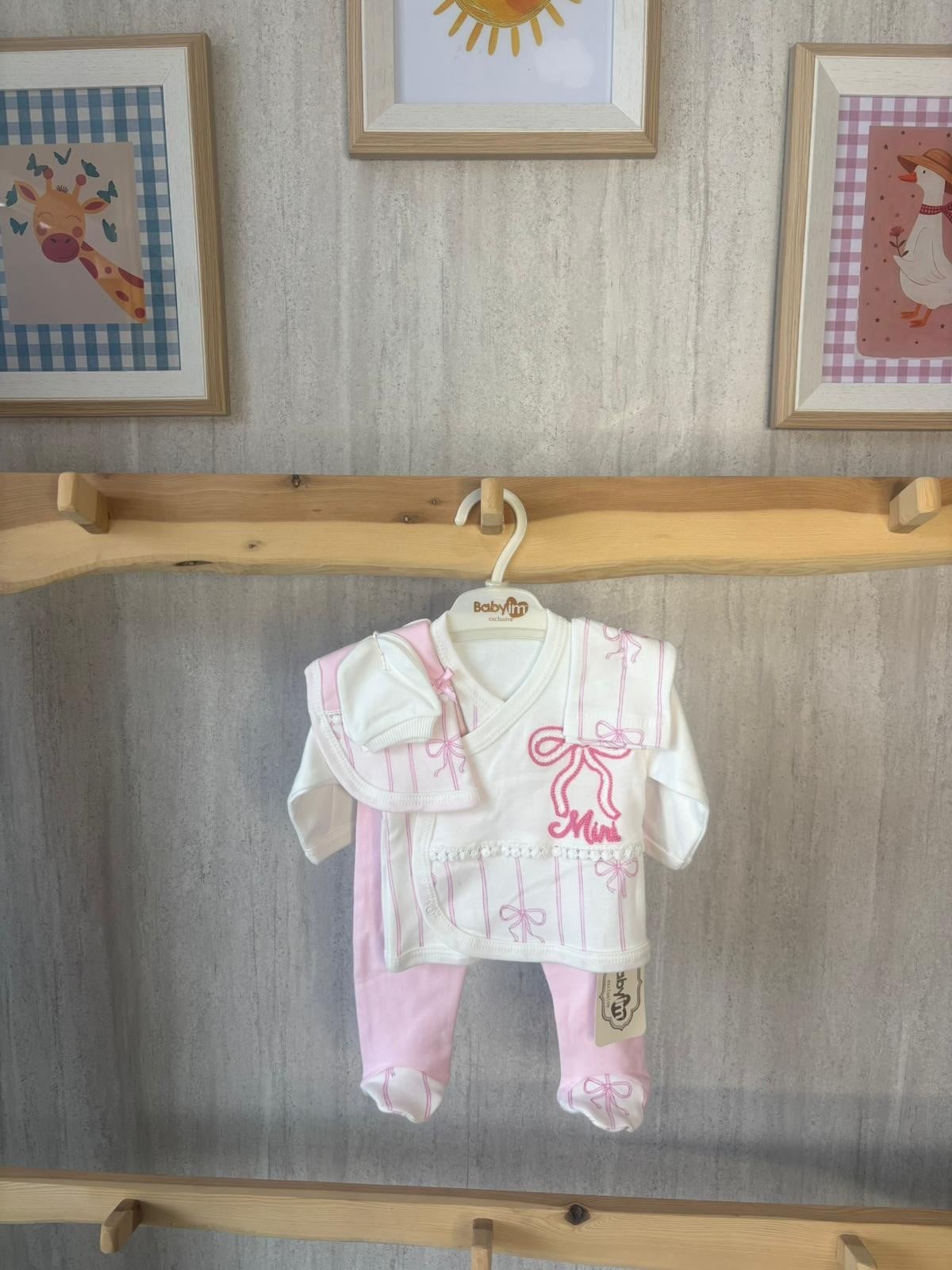Pembe Fiyonklu 5'li Hastane Çıkışı 