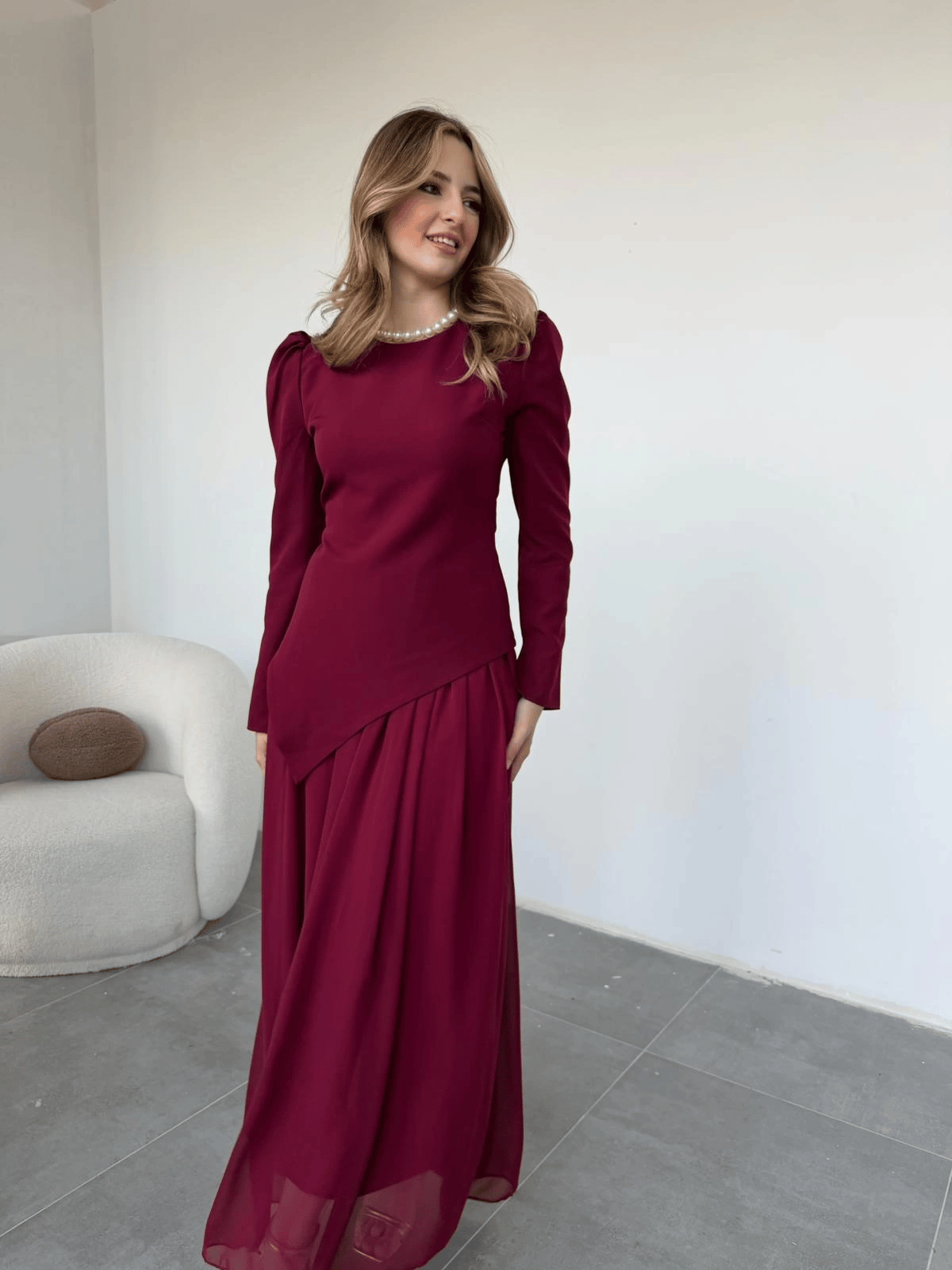 Asimetrik Bluz ve Şifon Etek Bordo Takım · 4