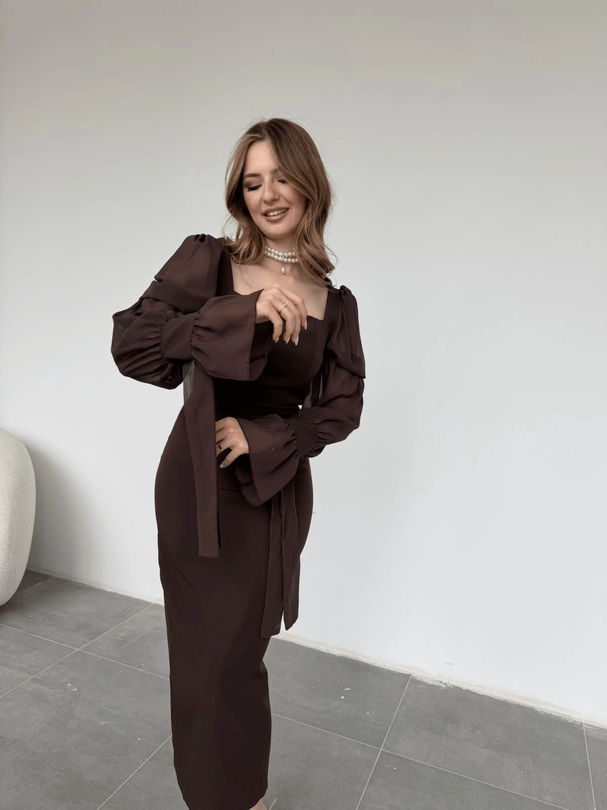 Bağlamalı Kol Tasarımlı Modern Kahve Elbise · 2