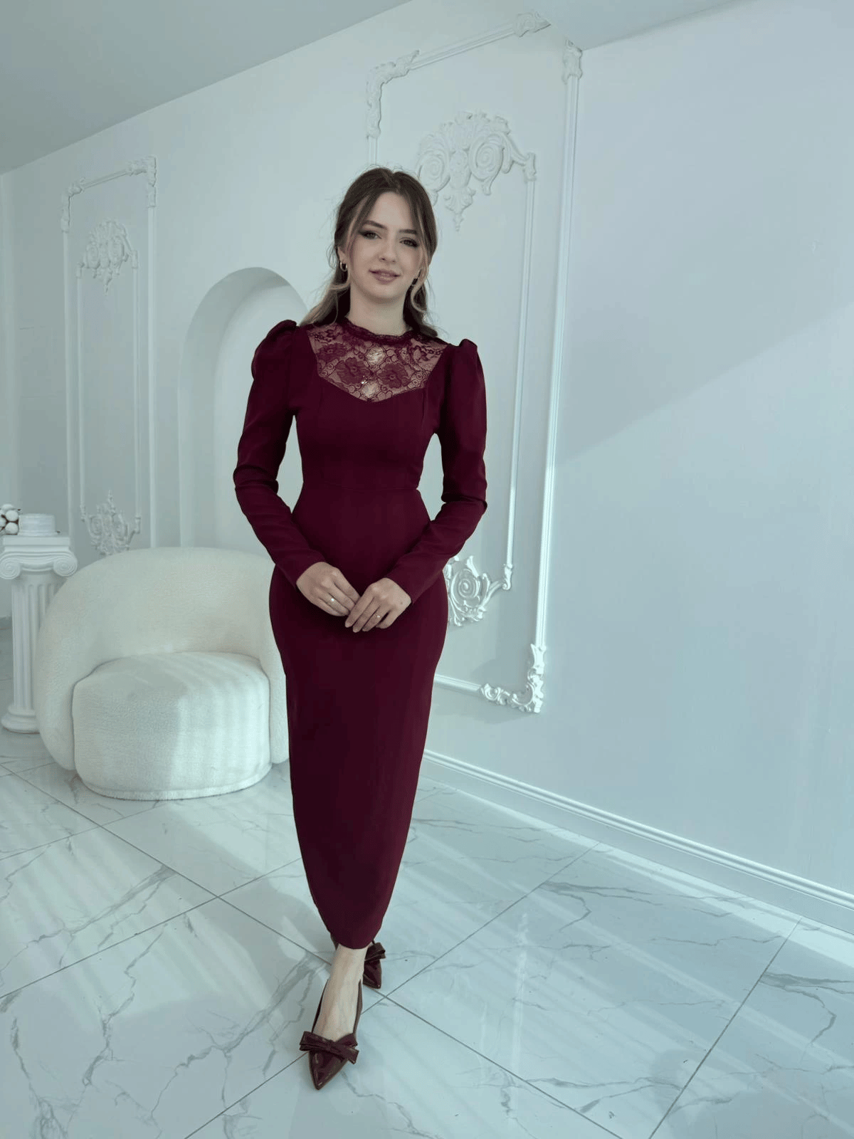 Feminen Dantel Detaylı Uzun Kollu Bordo Elbise · 2