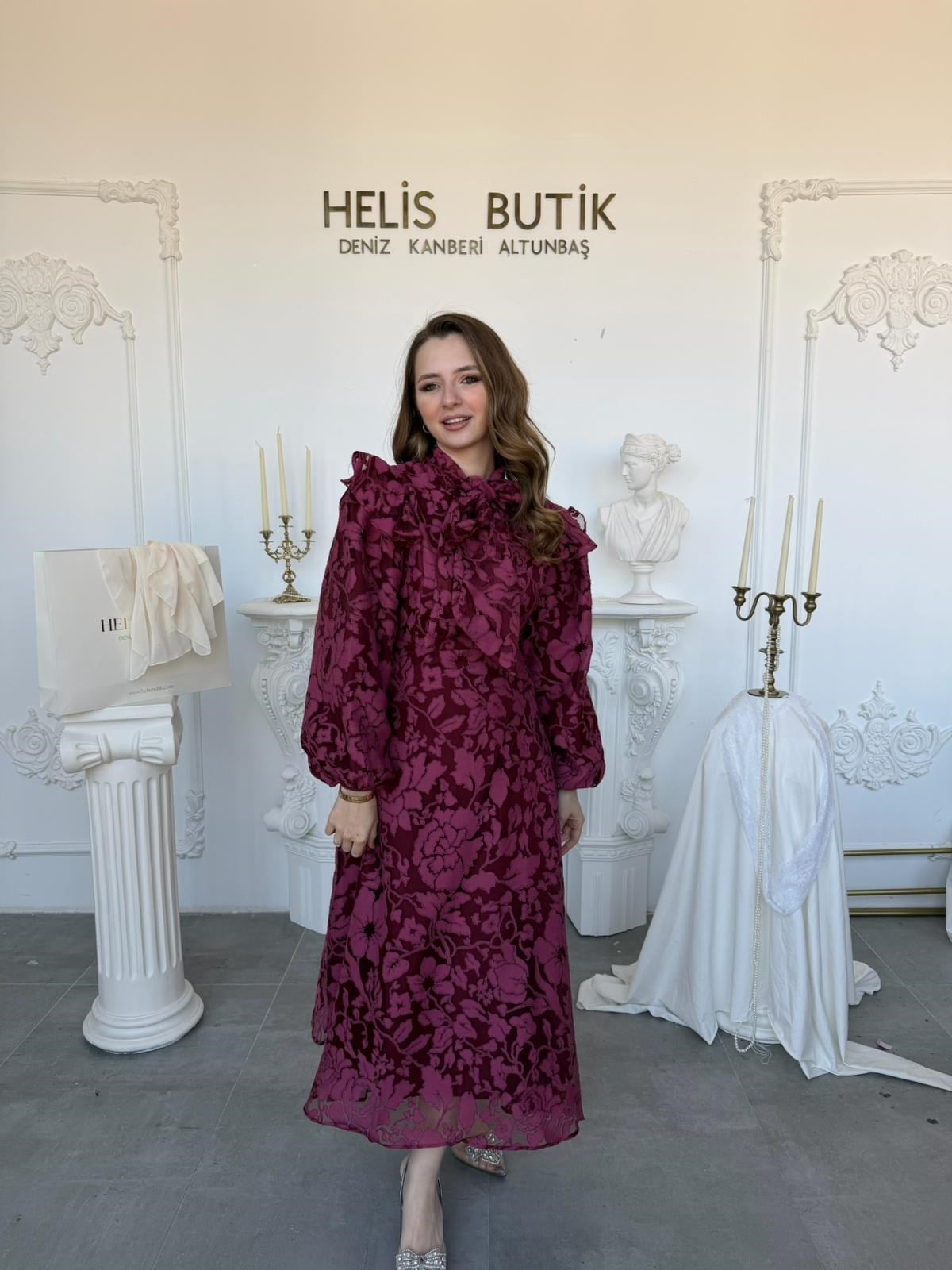 Fular Yakalı Lazer Kesim İşlemeli Tül Elbise - Bordo