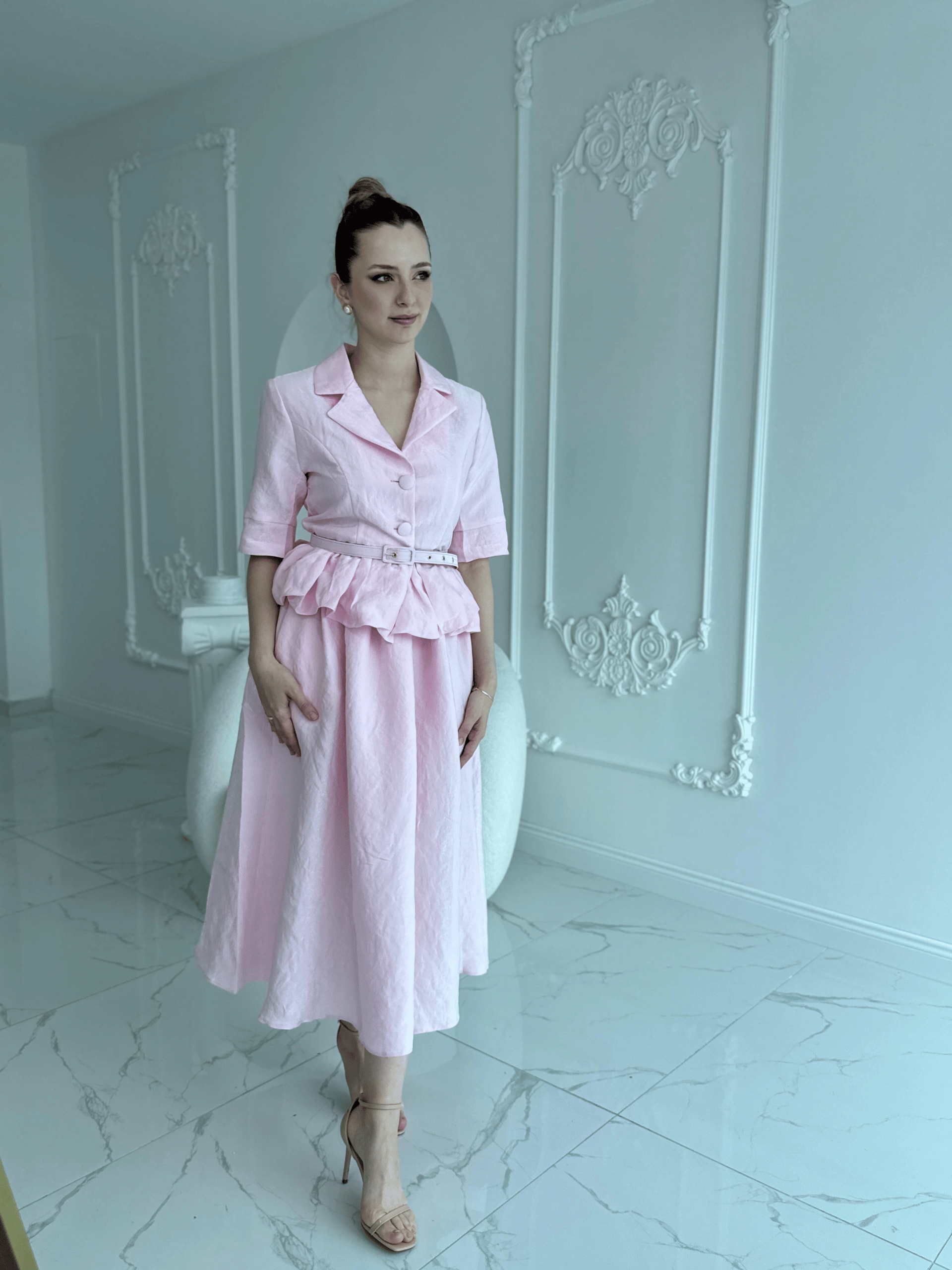 İnce Kemerli Fırfırlı Ceket ve Etek Pembe Takım · 2