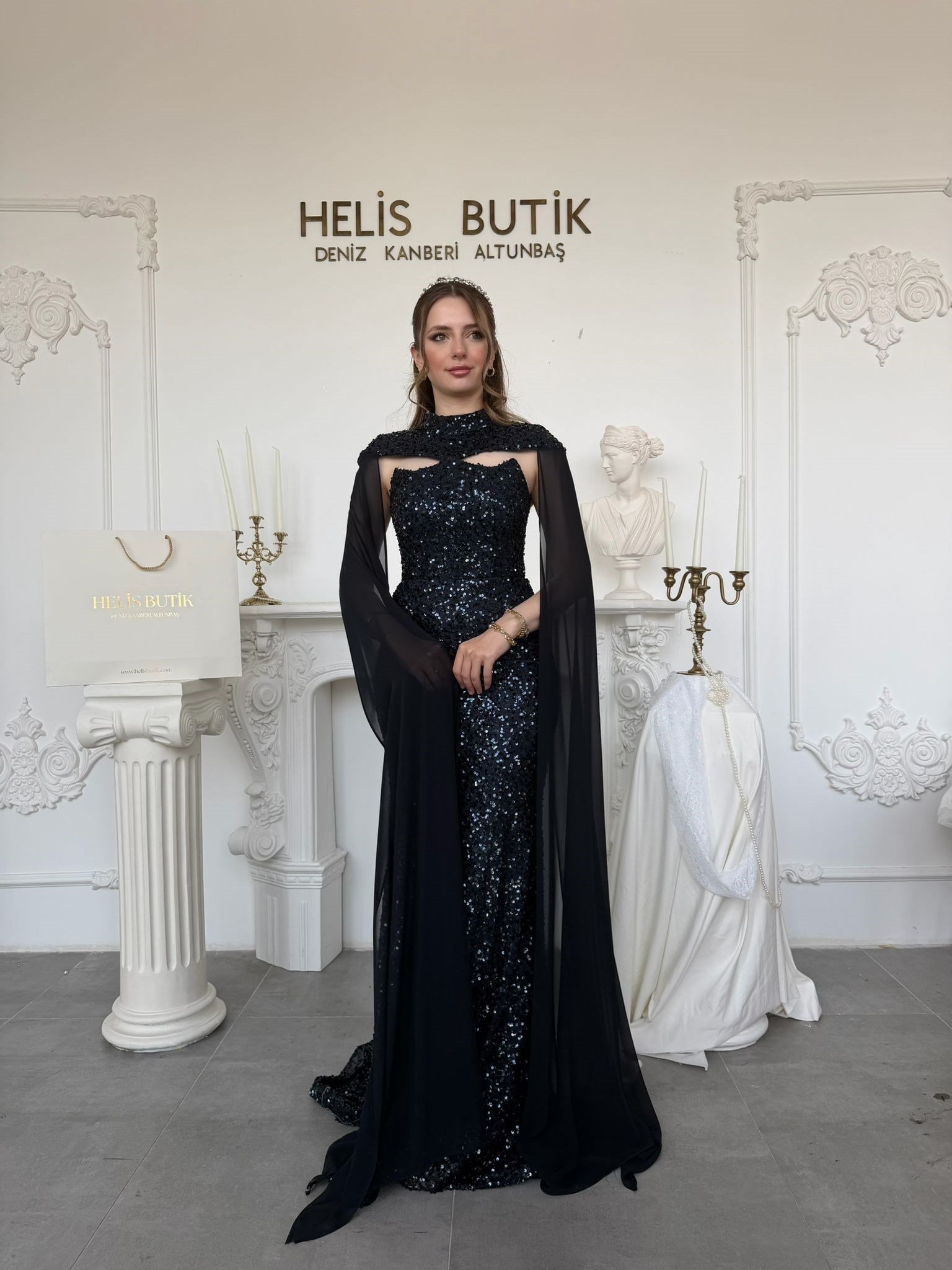 Payetli Pelerinli Balık Model Premium Abiye Elbise - Lacivert · 2