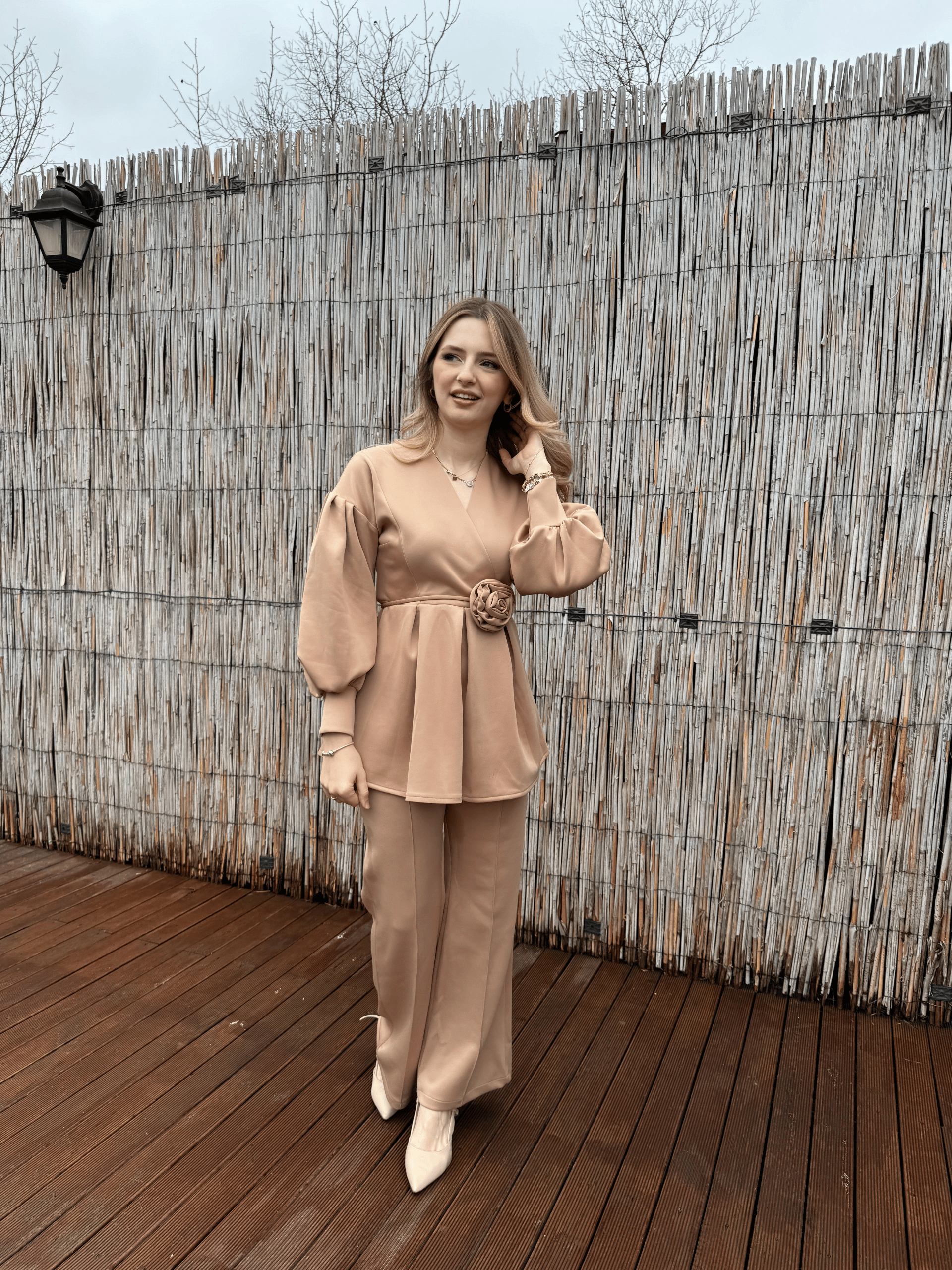 ROSA GÜL KEMER DETAYLI CAMEL İKİLİ TAKIM · 2