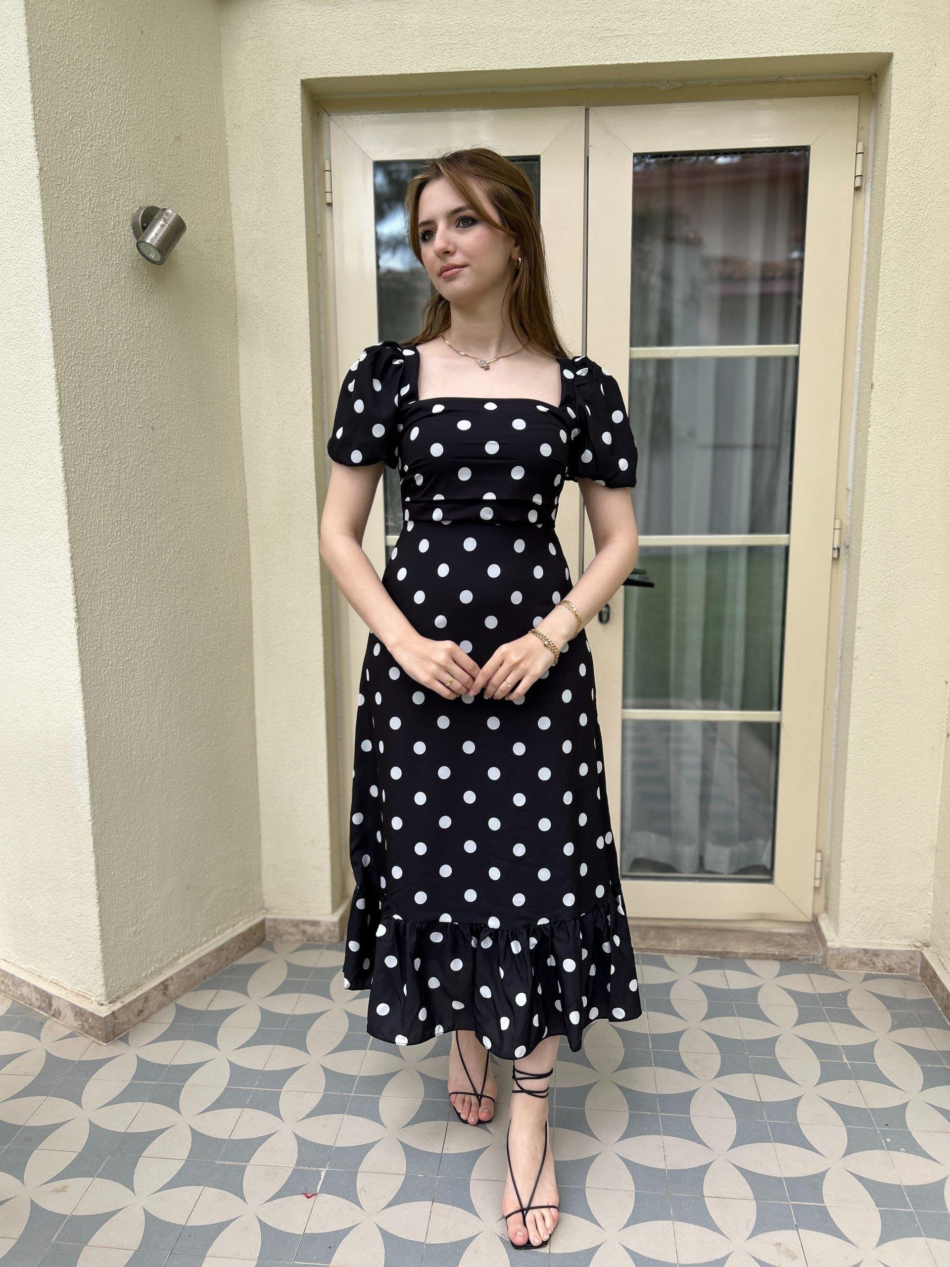 Siyah Renk Beyaz Puantiye Detaylı Vintage Elbise