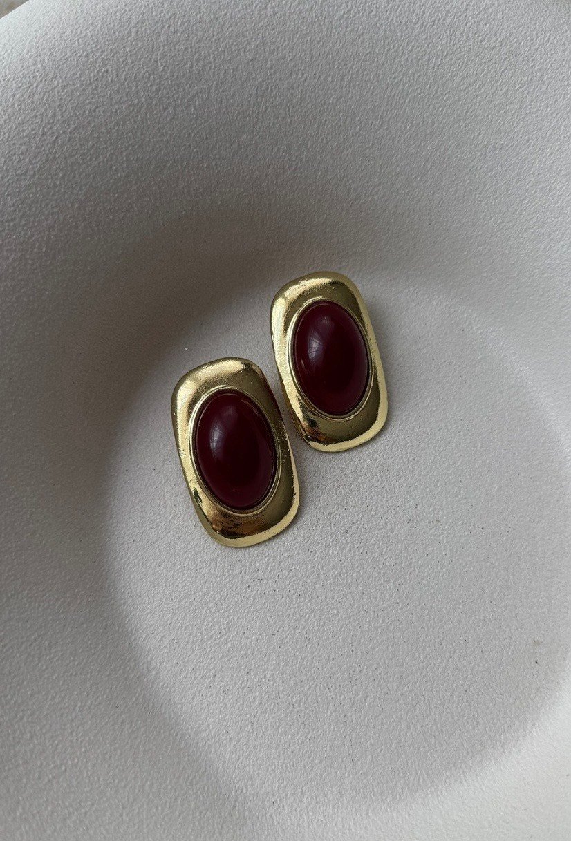 Bordo Taşlı Gold Küpe