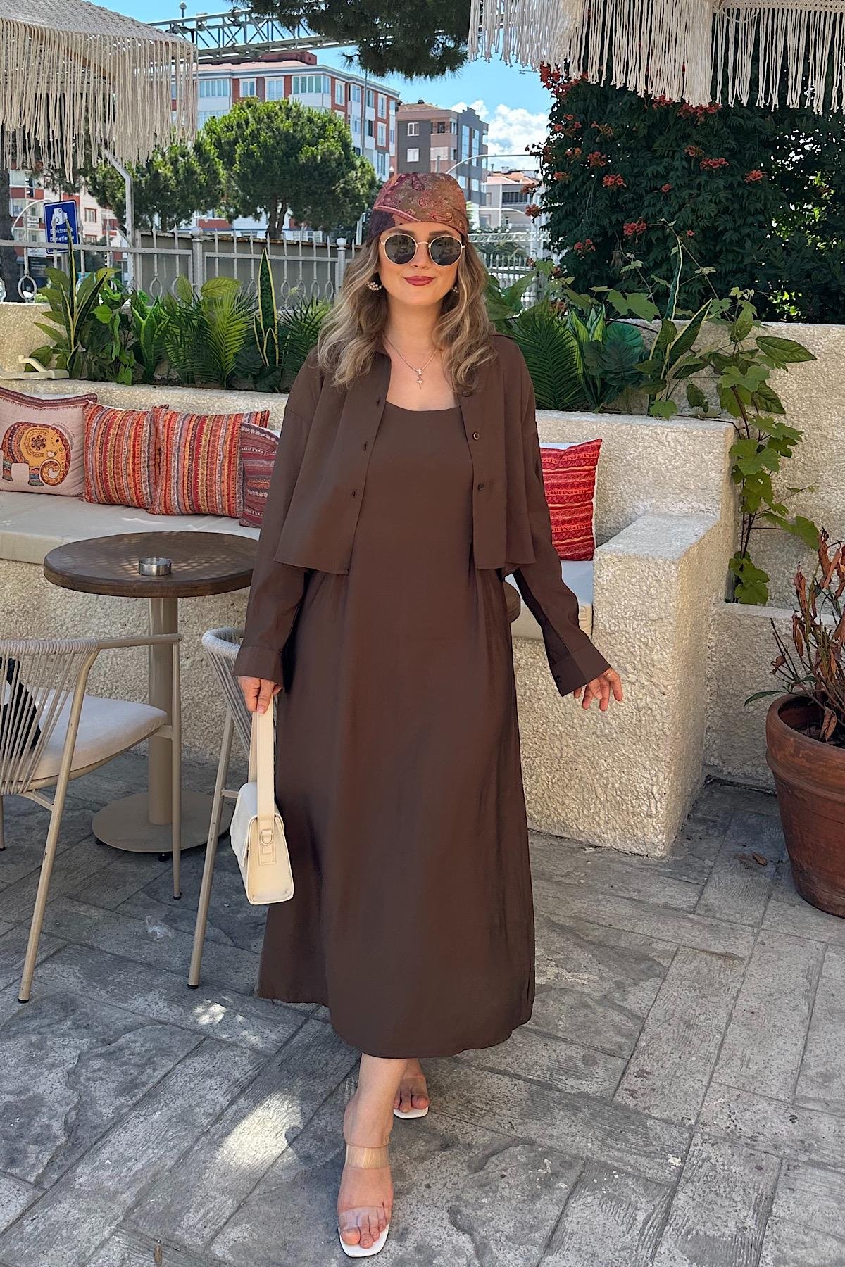 Kahve Gömlekli Elbise