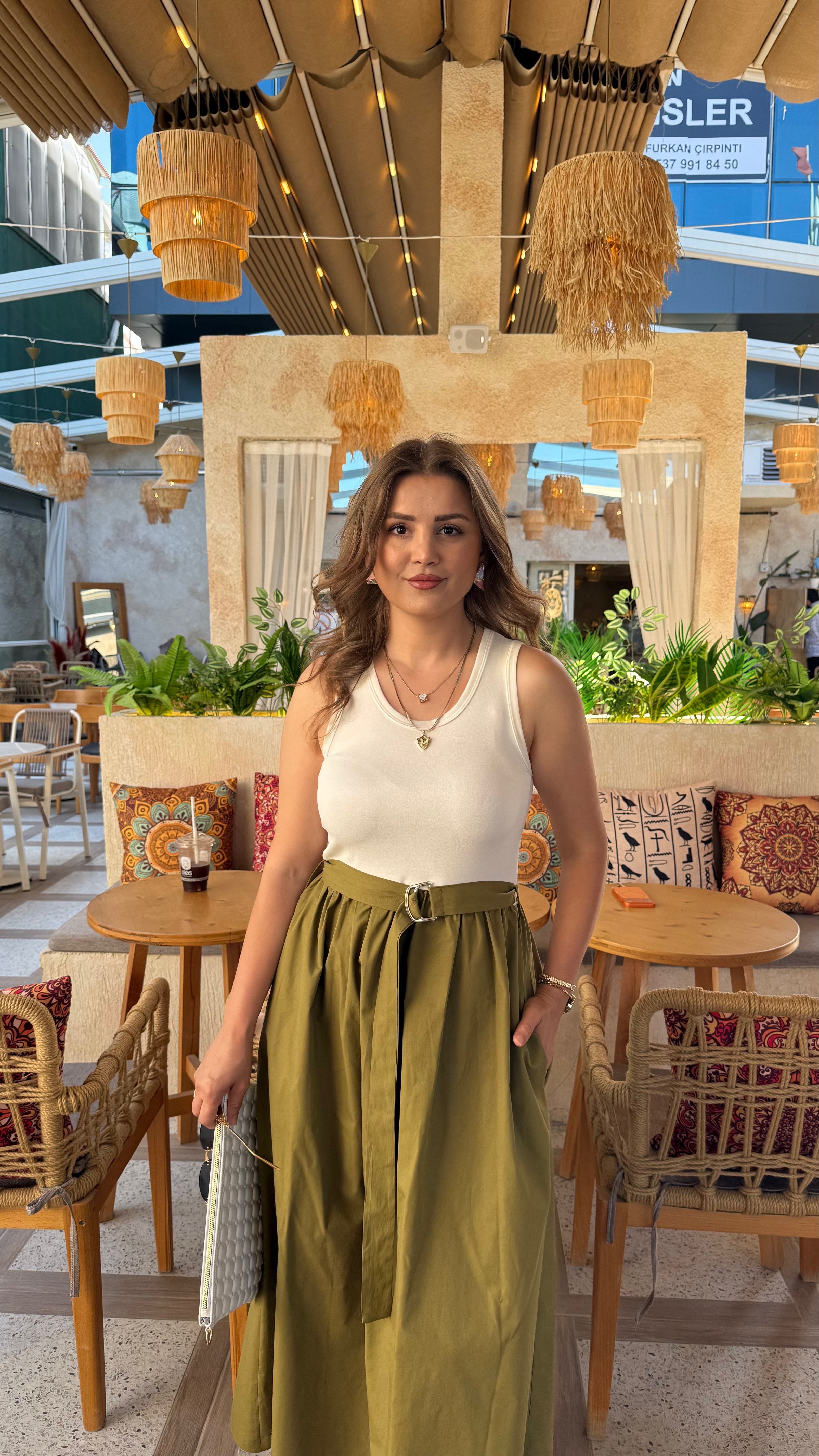 Olive Kemer Detaylı Maxi Elbise