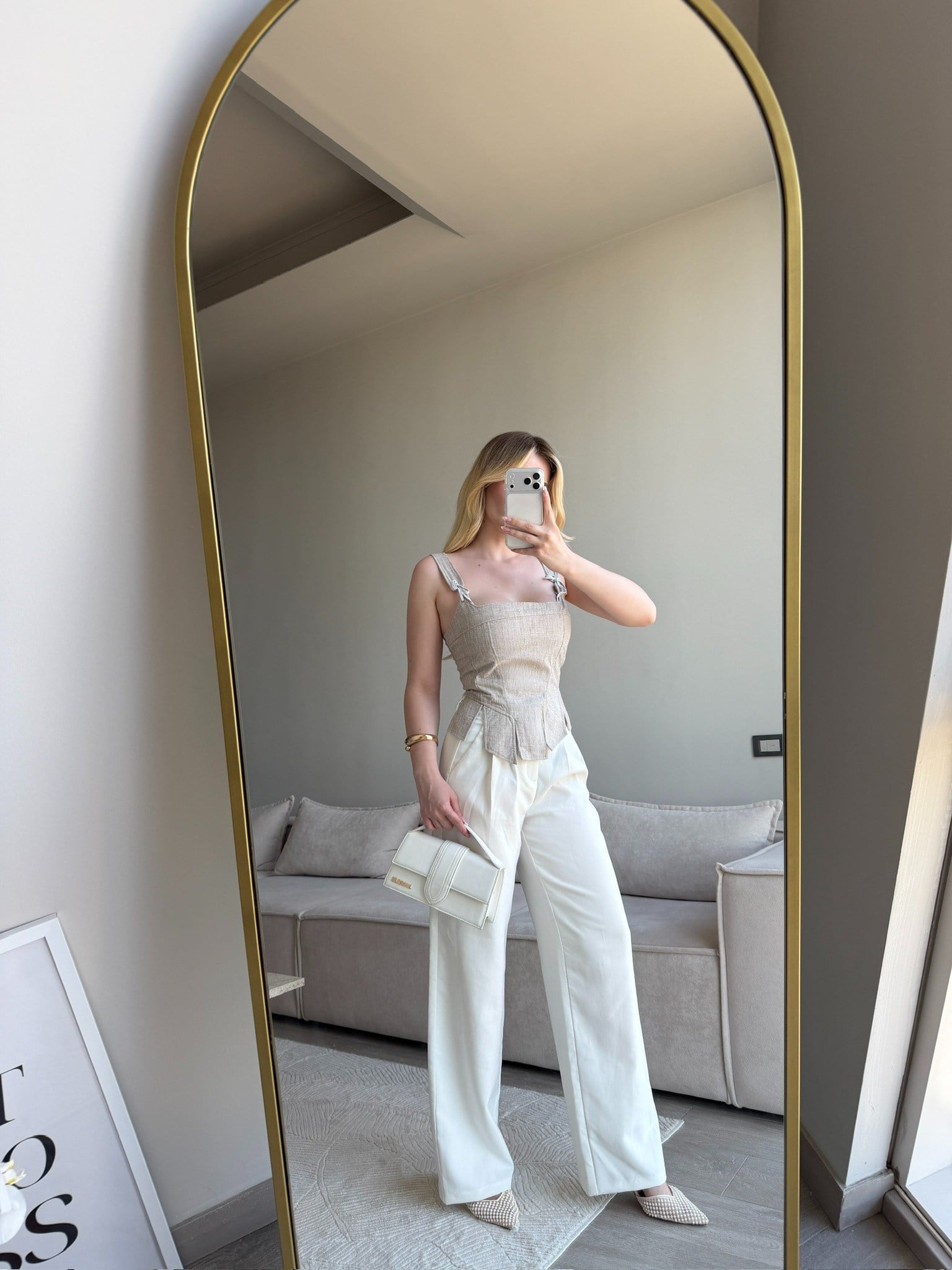 DORA BAĞLAMA DETAY BÜSTİYER VİZON