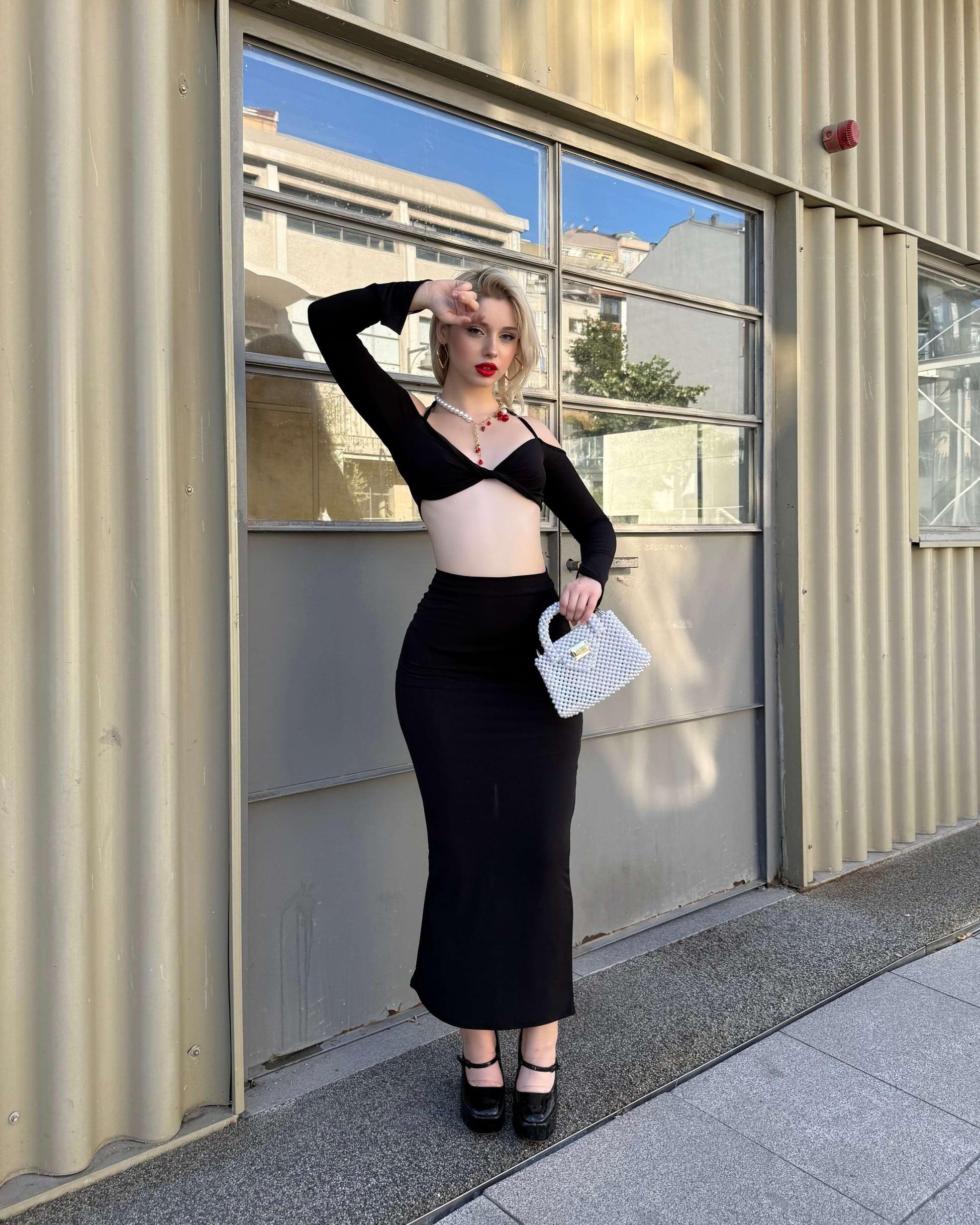 FLUNKERT BLACK ÖNDEN BÜZGÜLÜ CROP ETEK TAKIM