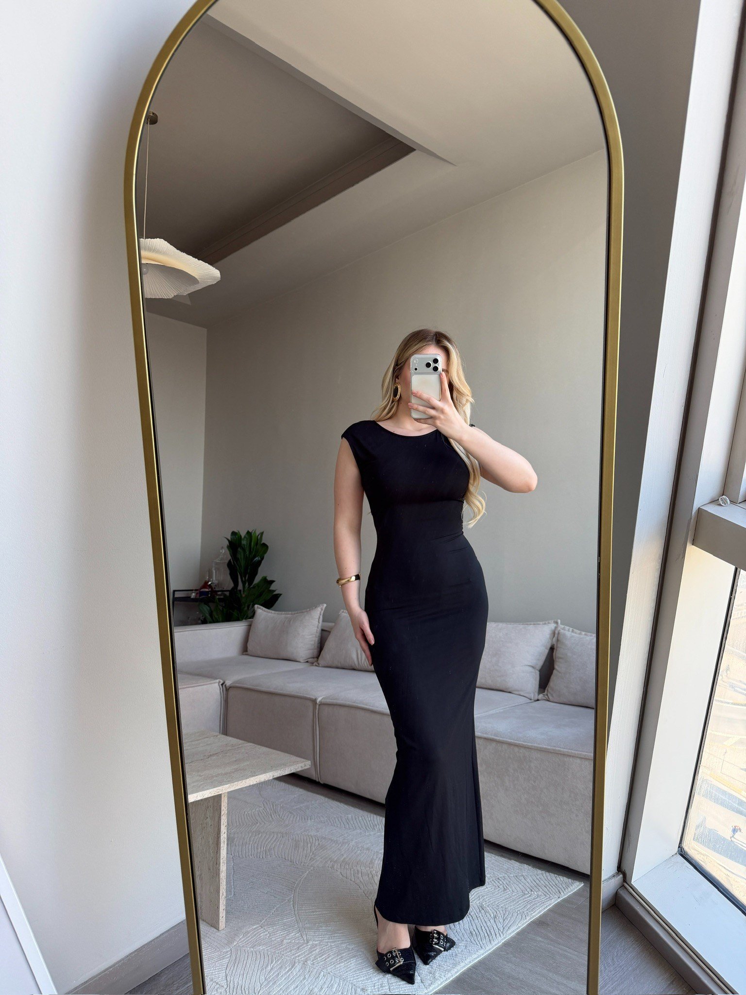 NIKOLINA SİYAH KISA KOLLU SIRTI AÇIK ELBİSE