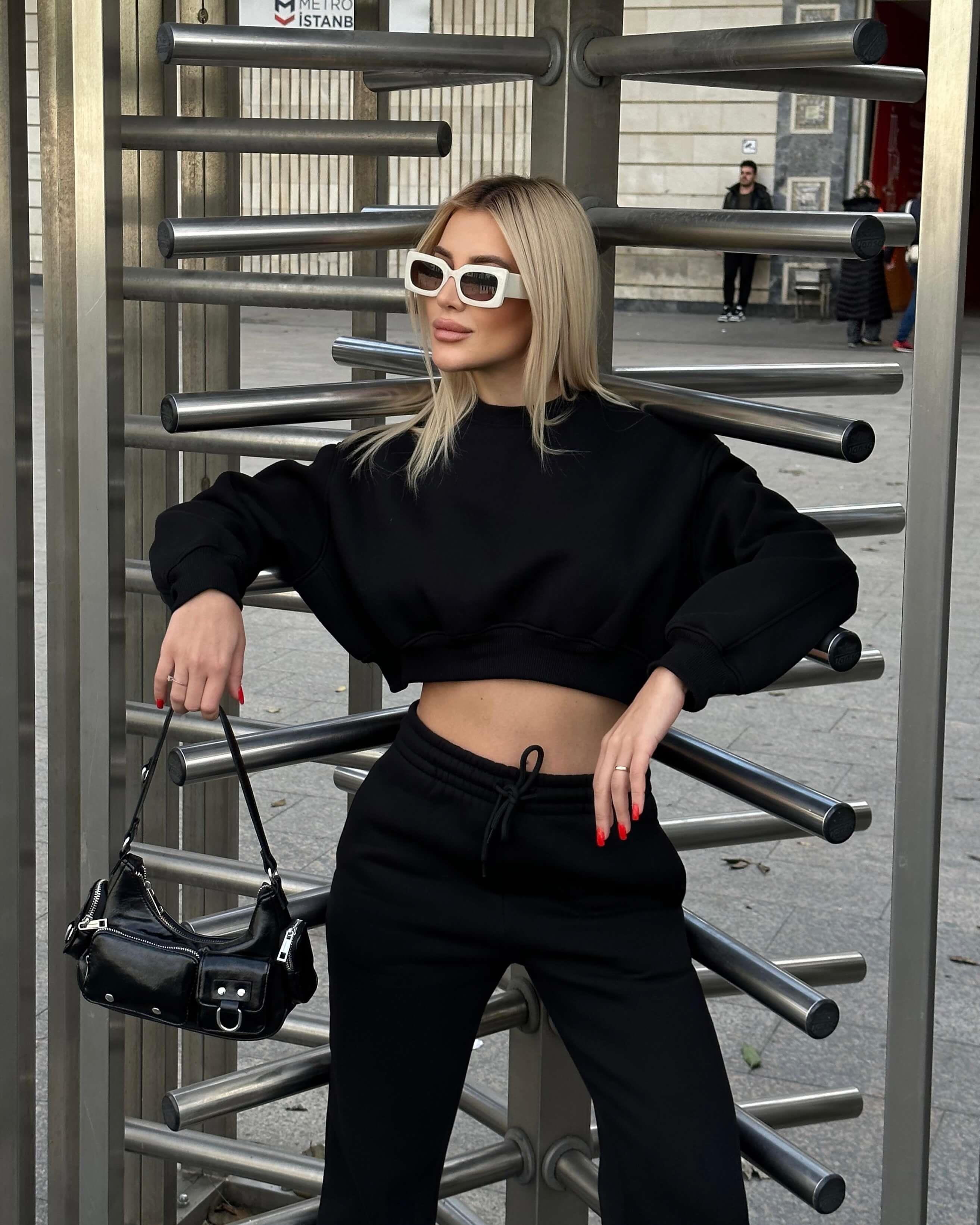 STAY BLACK CROP EŞOFMAN TAKIMI