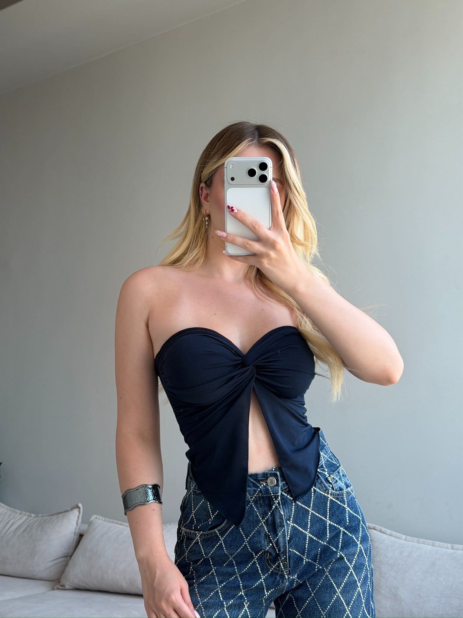 ZADE NAVY BLUE ÖNDEN BÜZGÜLÜ STRAPLEZ CROP