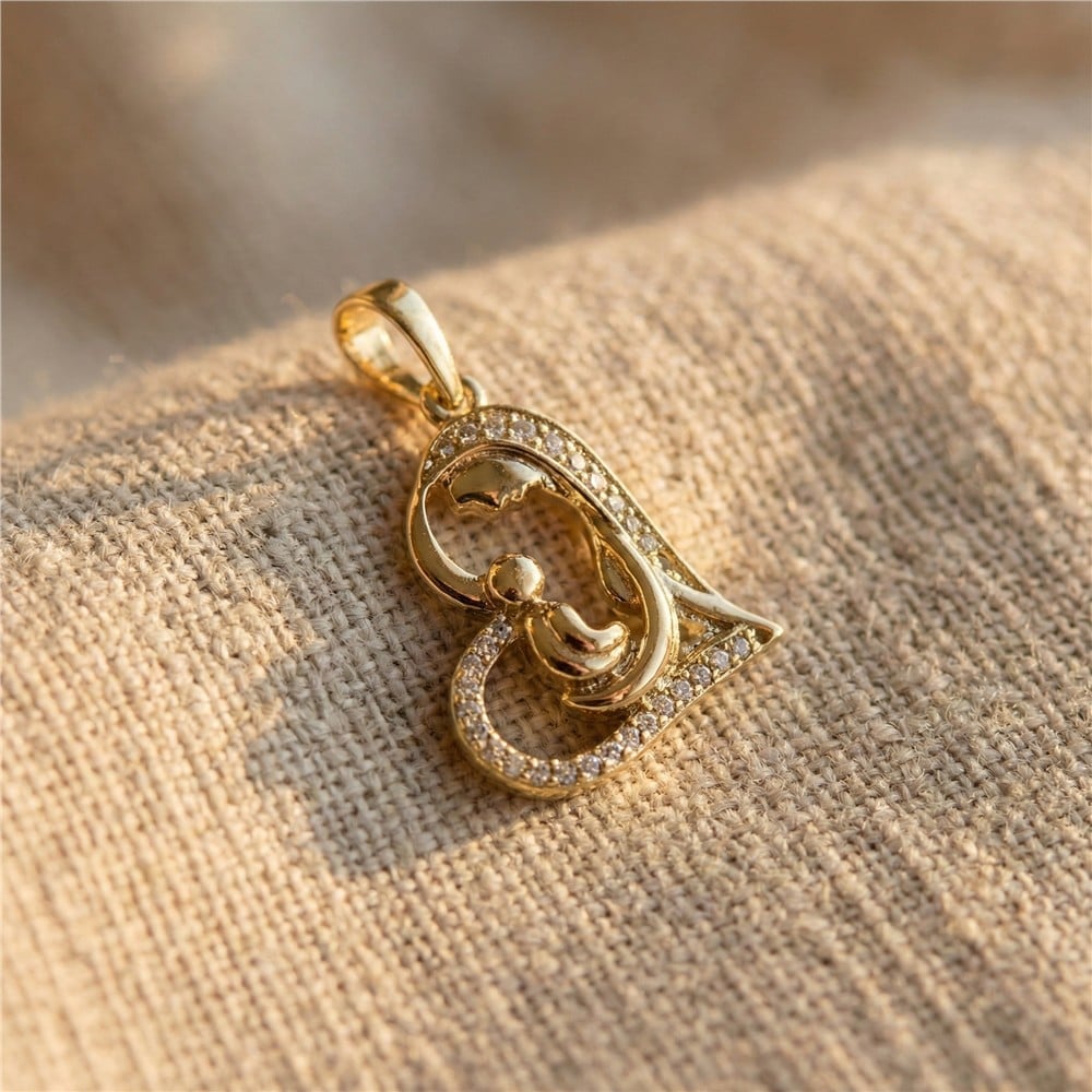 Zirkon Taşlı Kalp İçinde Anne Çocuk Kolye Ucu - 14k Altın Rengi Kaplama, 3 cm, 1,7 cm
