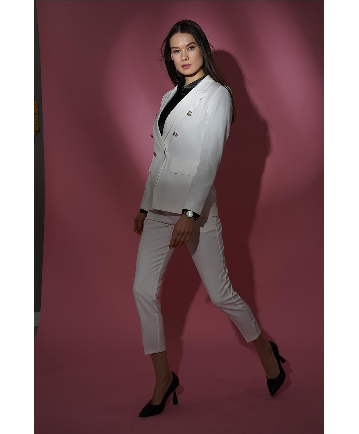 Düğmeli Diana Blazer Ceket M4488 Beyaz