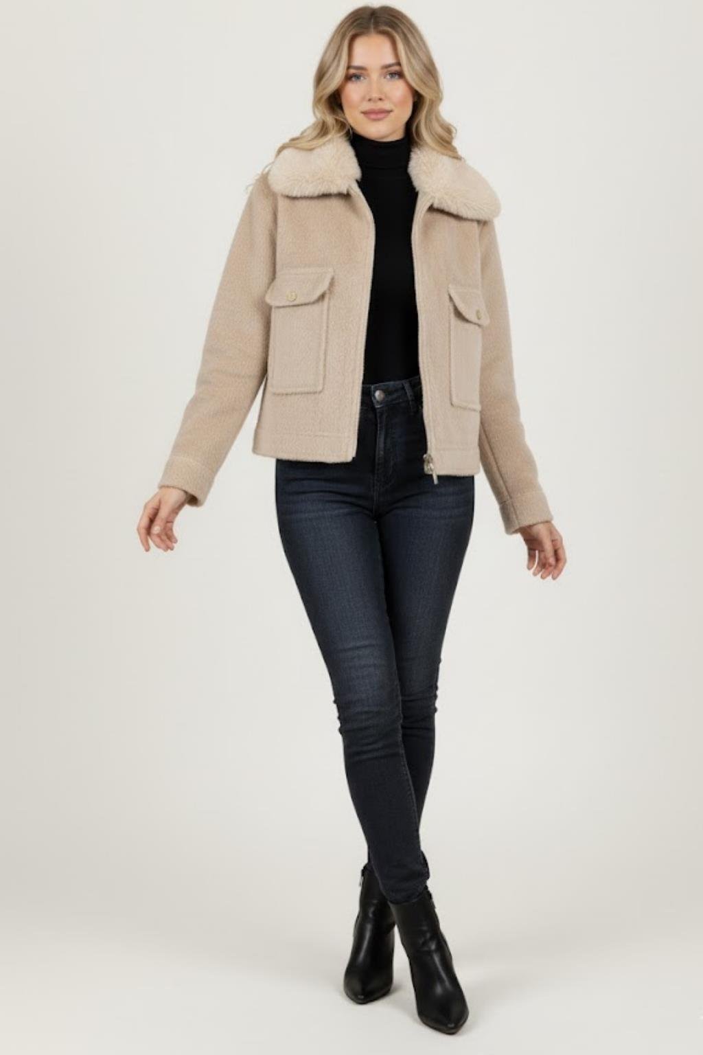 Kadın Kürk Yaka Detaylı Kısa Fox Mont M4870 Camel