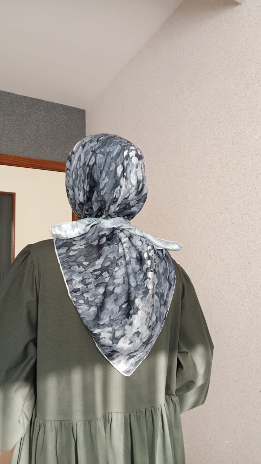 Pamuklu Ahu Desen Soft Eşarp-Siyah