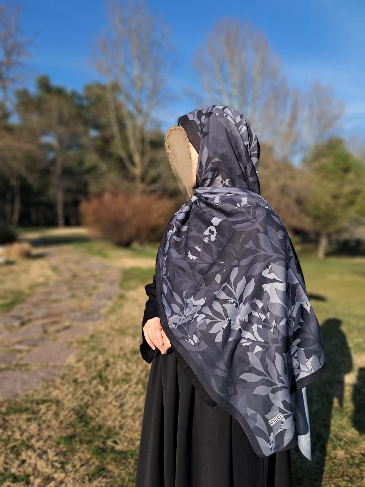 Yaprak Desen Pamuklu Soft Şal-Siyah