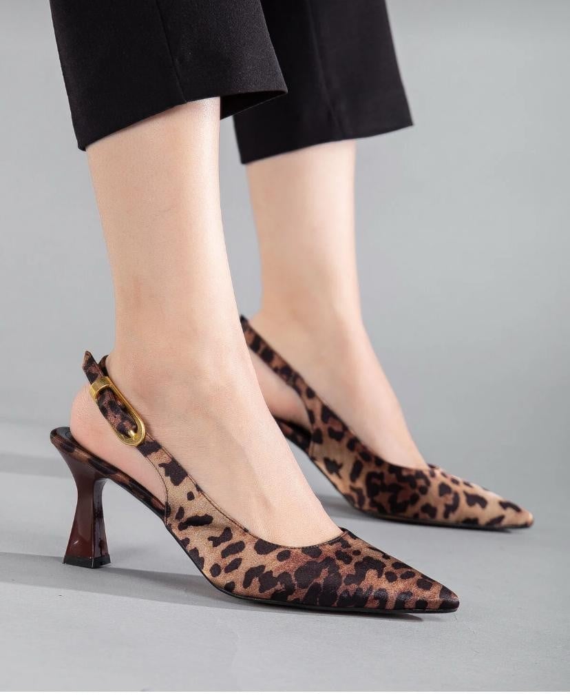 LUNA Leopar yan tokalı sivri burun 7 cm ince topuklu