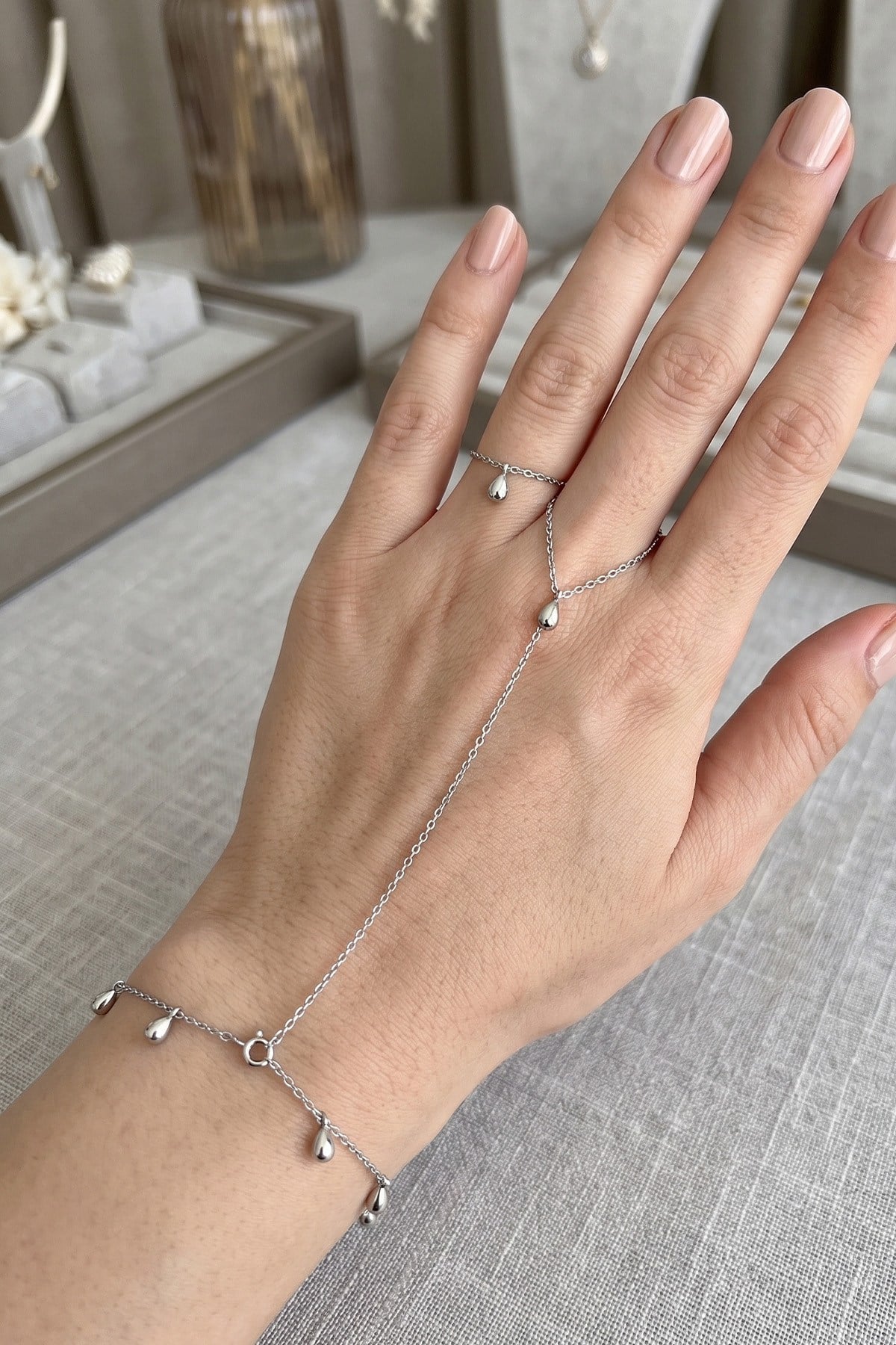 Minimalist Tasarım Geçmeli Zincir Detaylı Çelik Şahmeran Bileklik