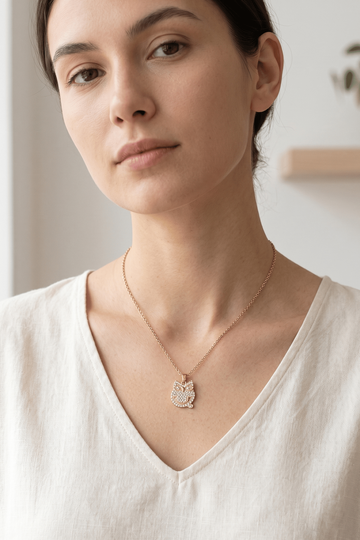 Minimalist Tasarım Kristal Taşlı Kedi Kolye Modeli