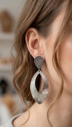 Toptan Çelik İnce İşçilikli Markiz Model Taşlı Abiye Küpe