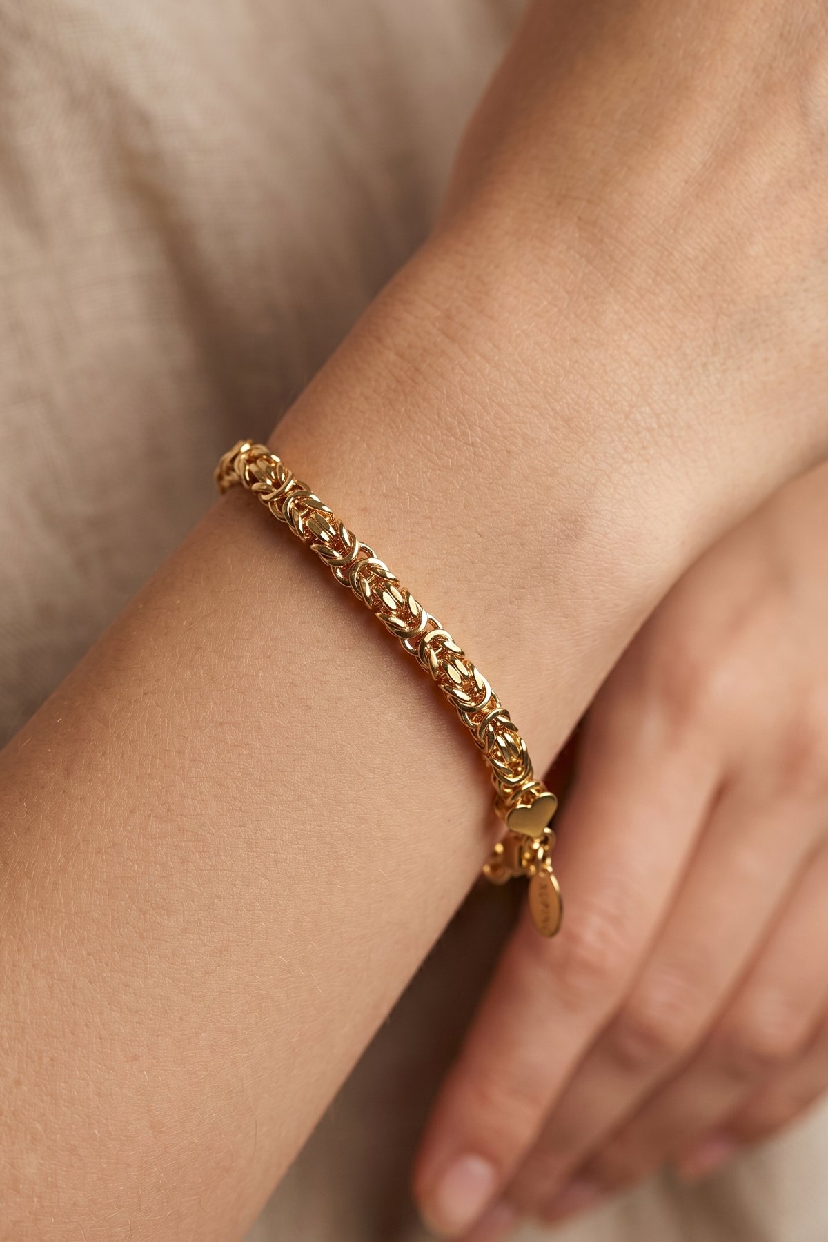 Toptan Xuping Gold Renk Örme Zincir Kararmaz Çelik Bileklik